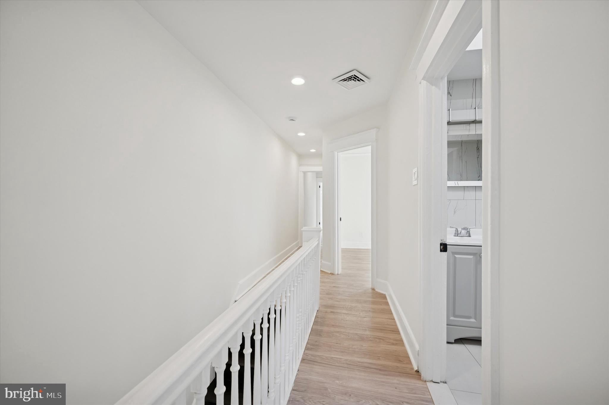 5232 ARLINGTON STREET