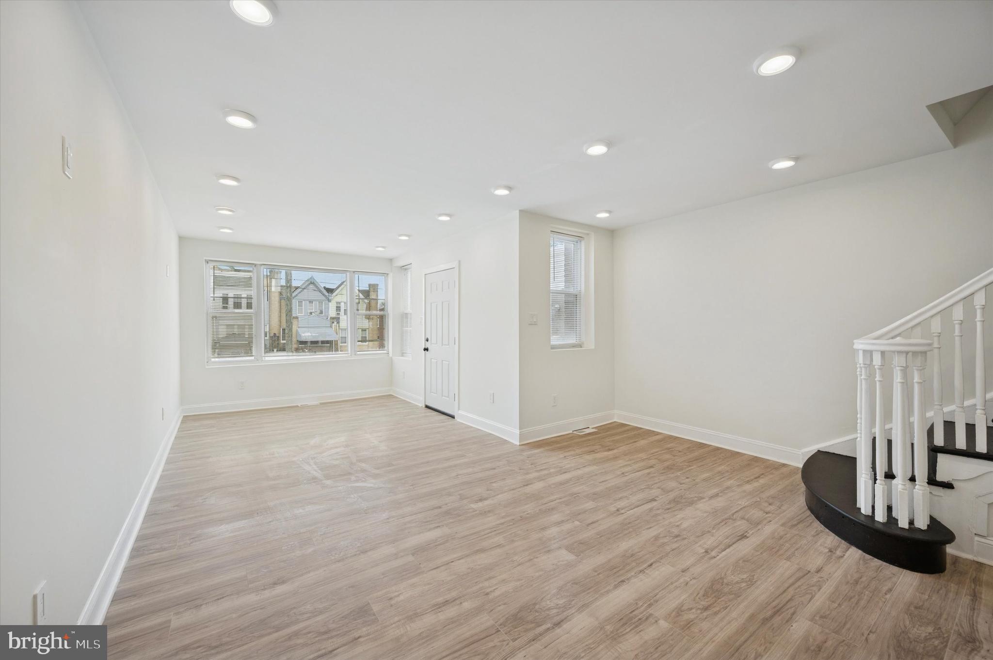 5232 ARLINGTON STREET