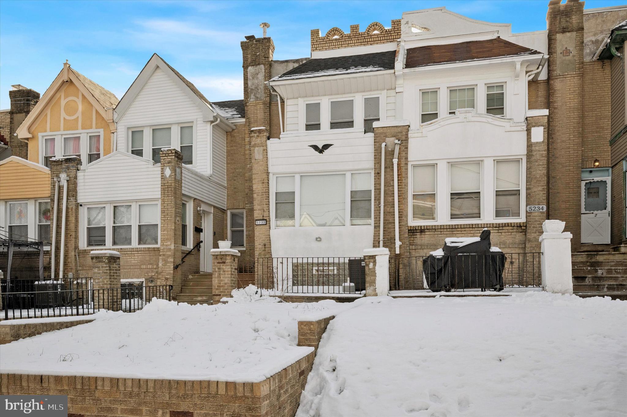 5232 ARLINGTON STREET