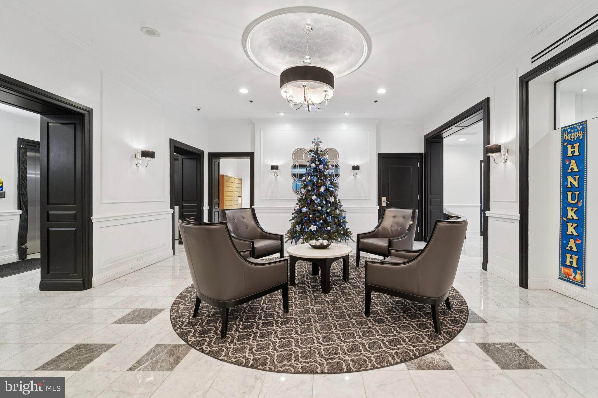 2001 HAMILTON STREET 00 318