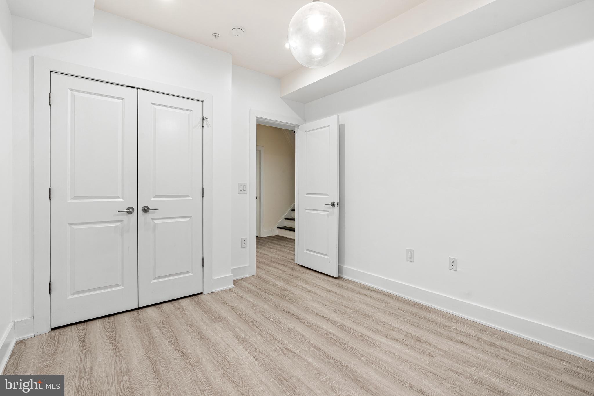 1649 E EYRE STREET 5