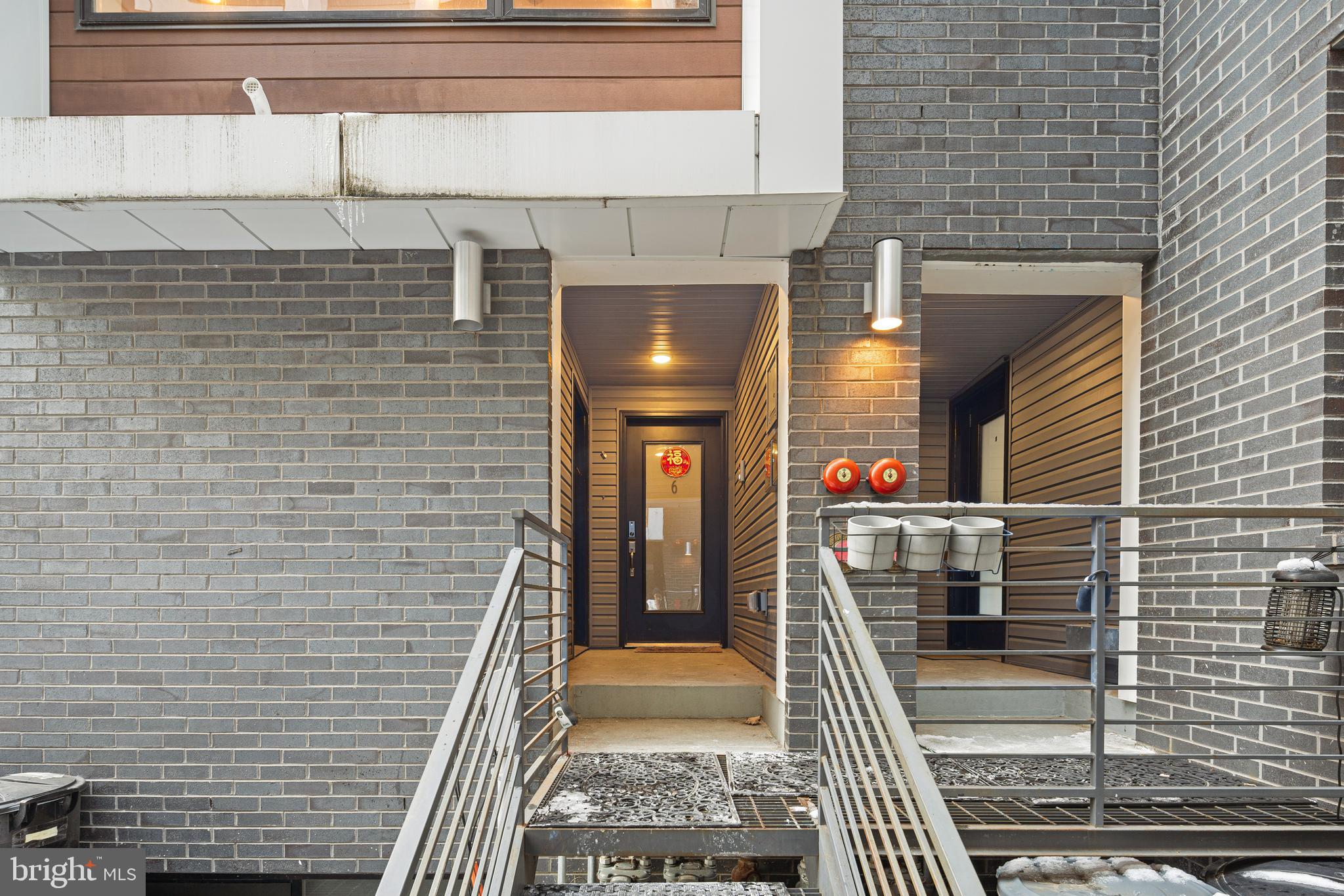 1649 E EYRE STREET 5