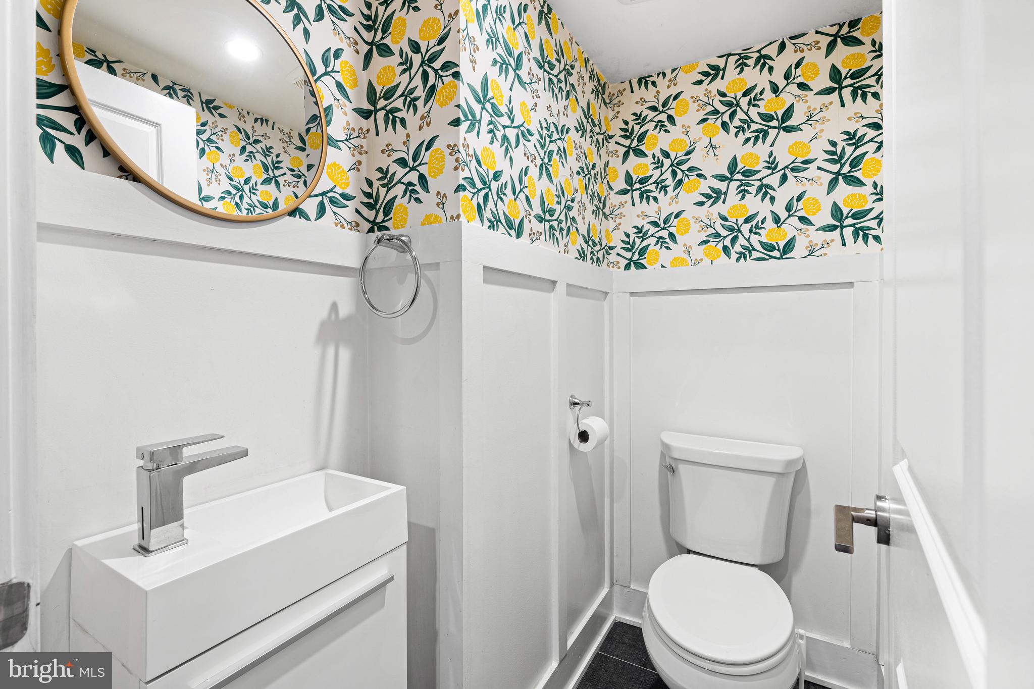 1649 E EYRE STREET 5