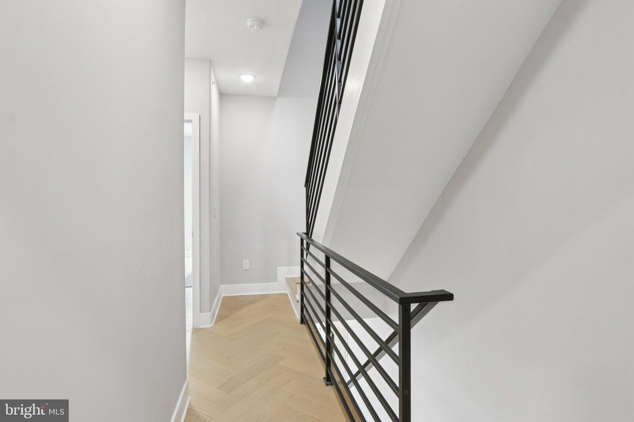 1814 E MOYAMENSING AVENUE B