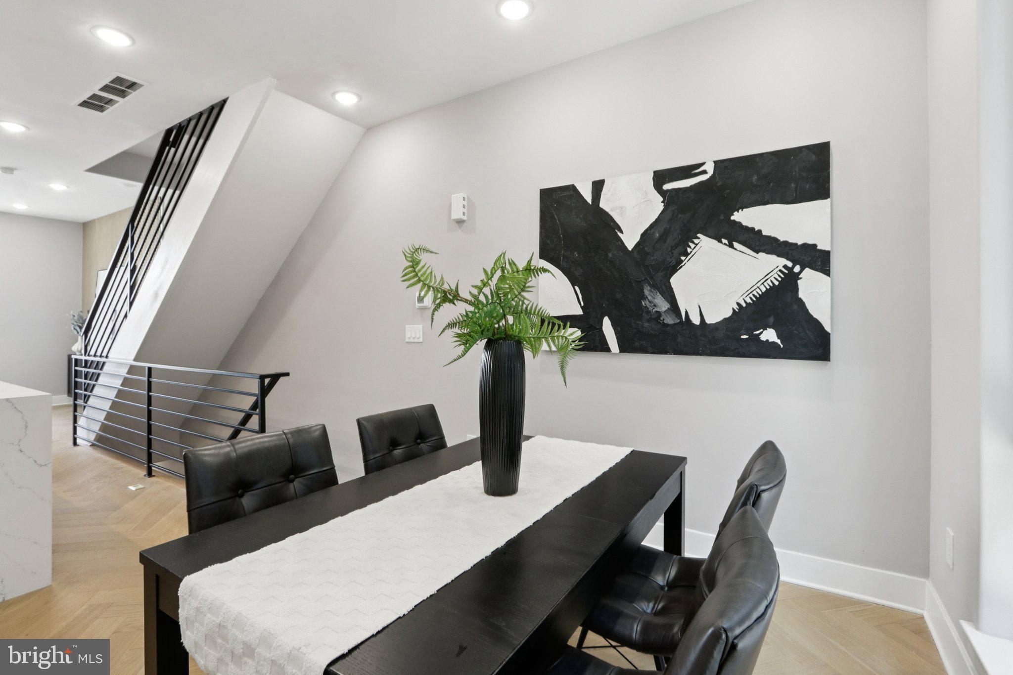 1814 E MOYAMENSING AVENUE B