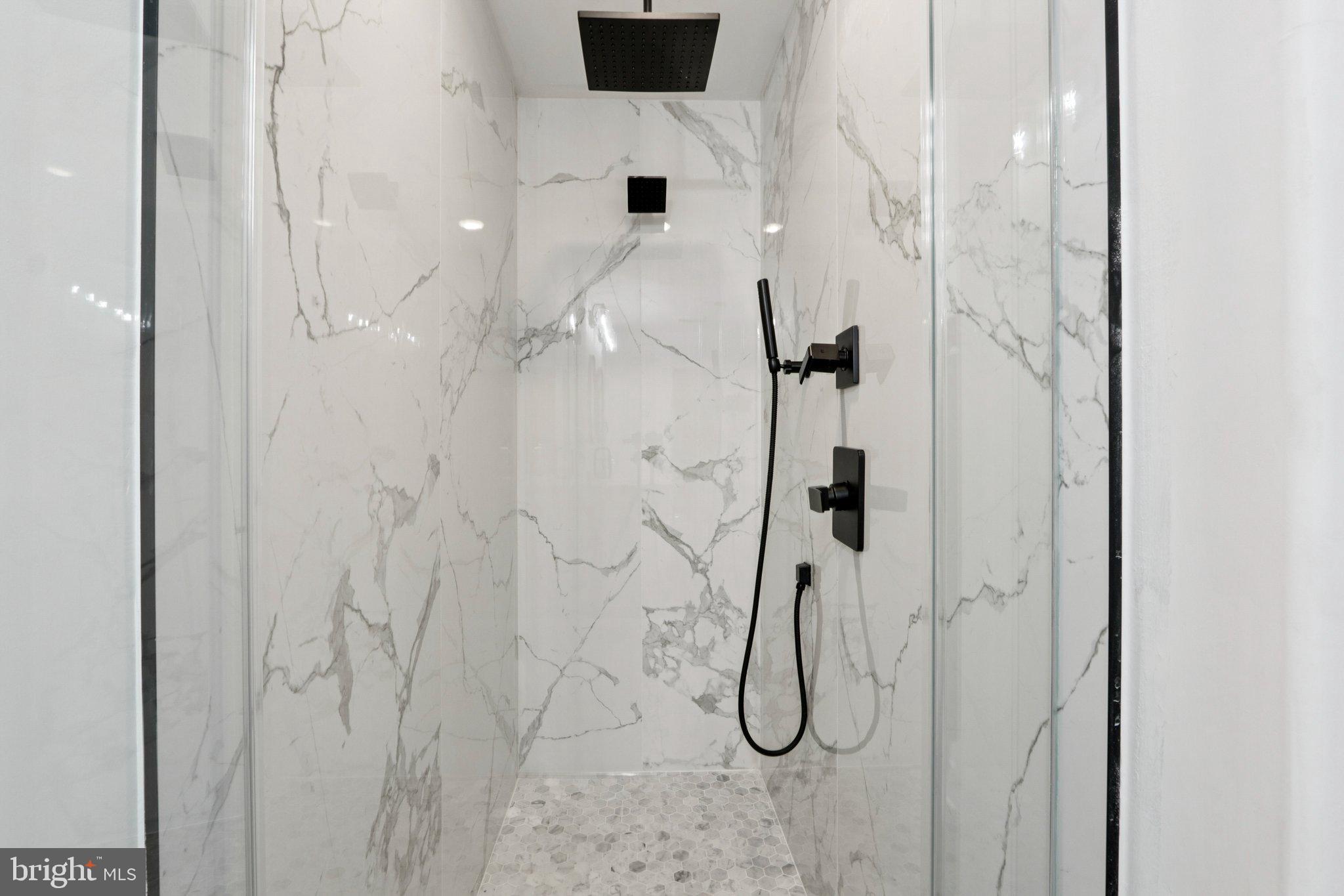 1814 E MOYAMENSING AVENUE B