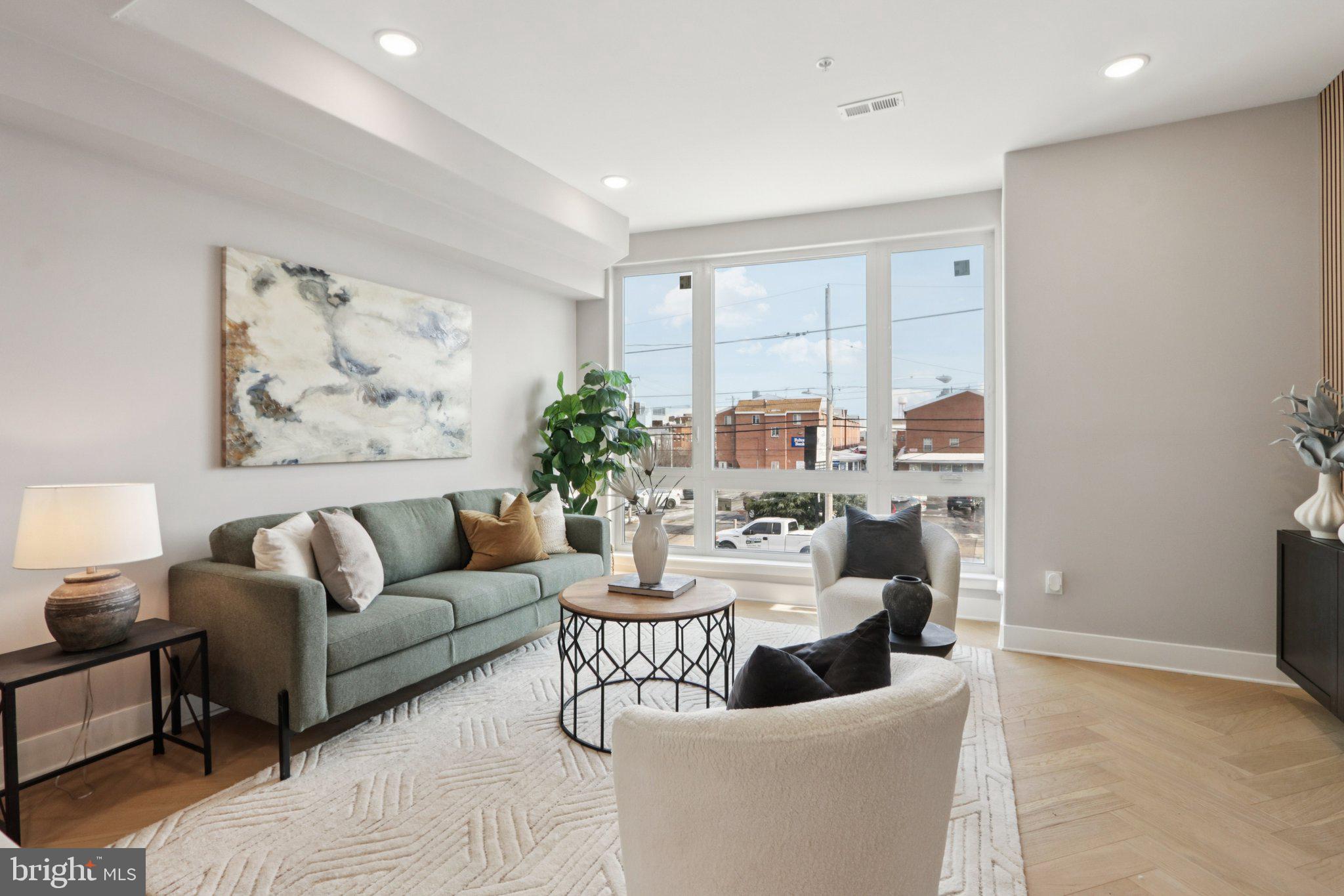 1814 E MOYAMENSING AVENUE B