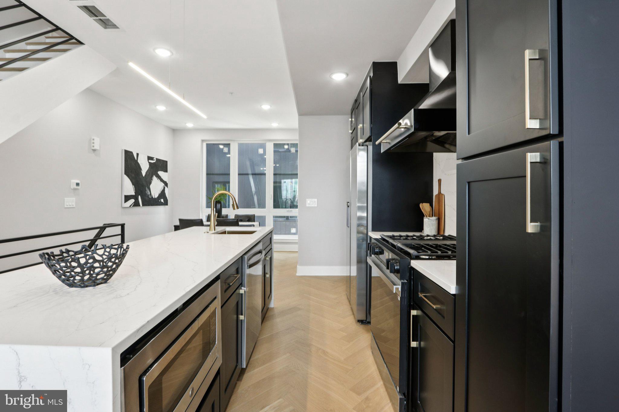 1814 E MOYAMENSING AVENUE B