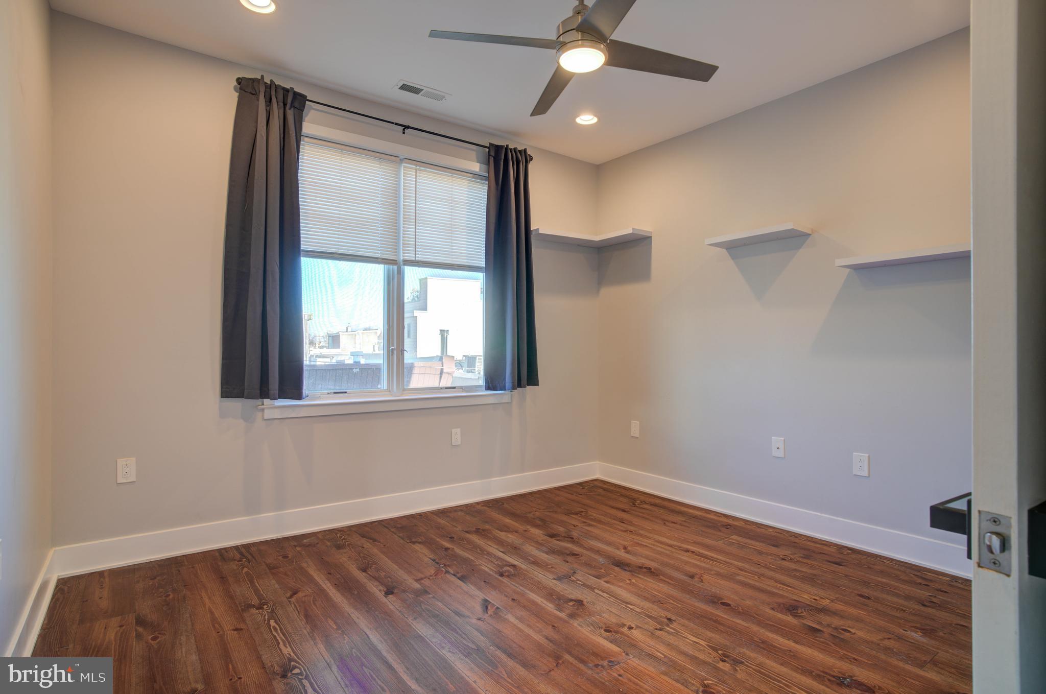 2526 E ALBERT STREET