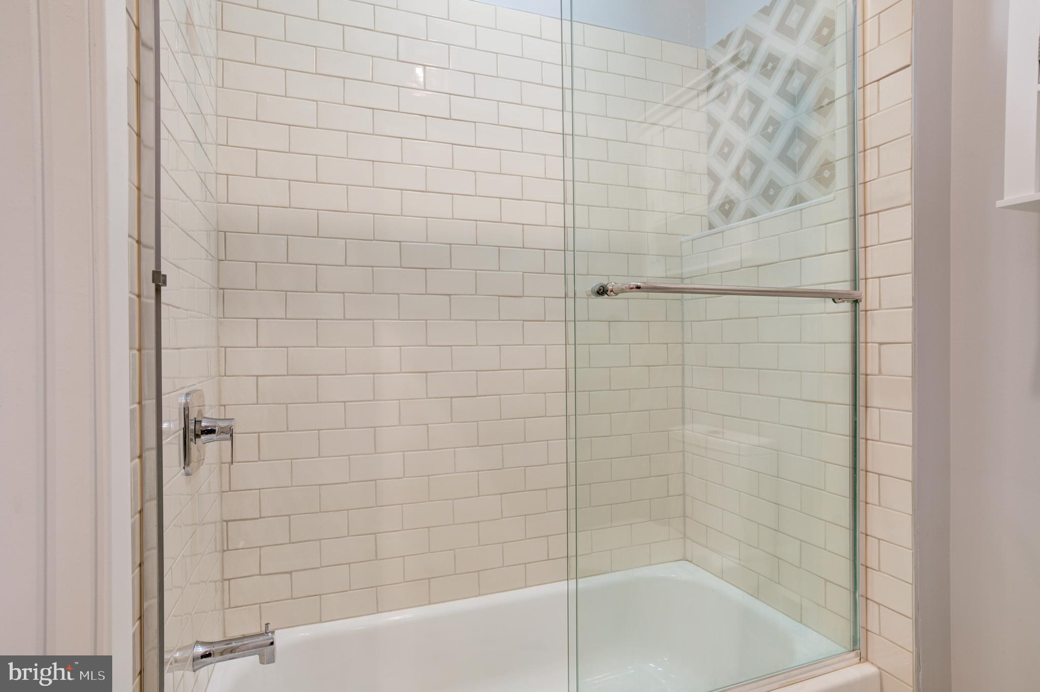 2526 E ALBERT STREET