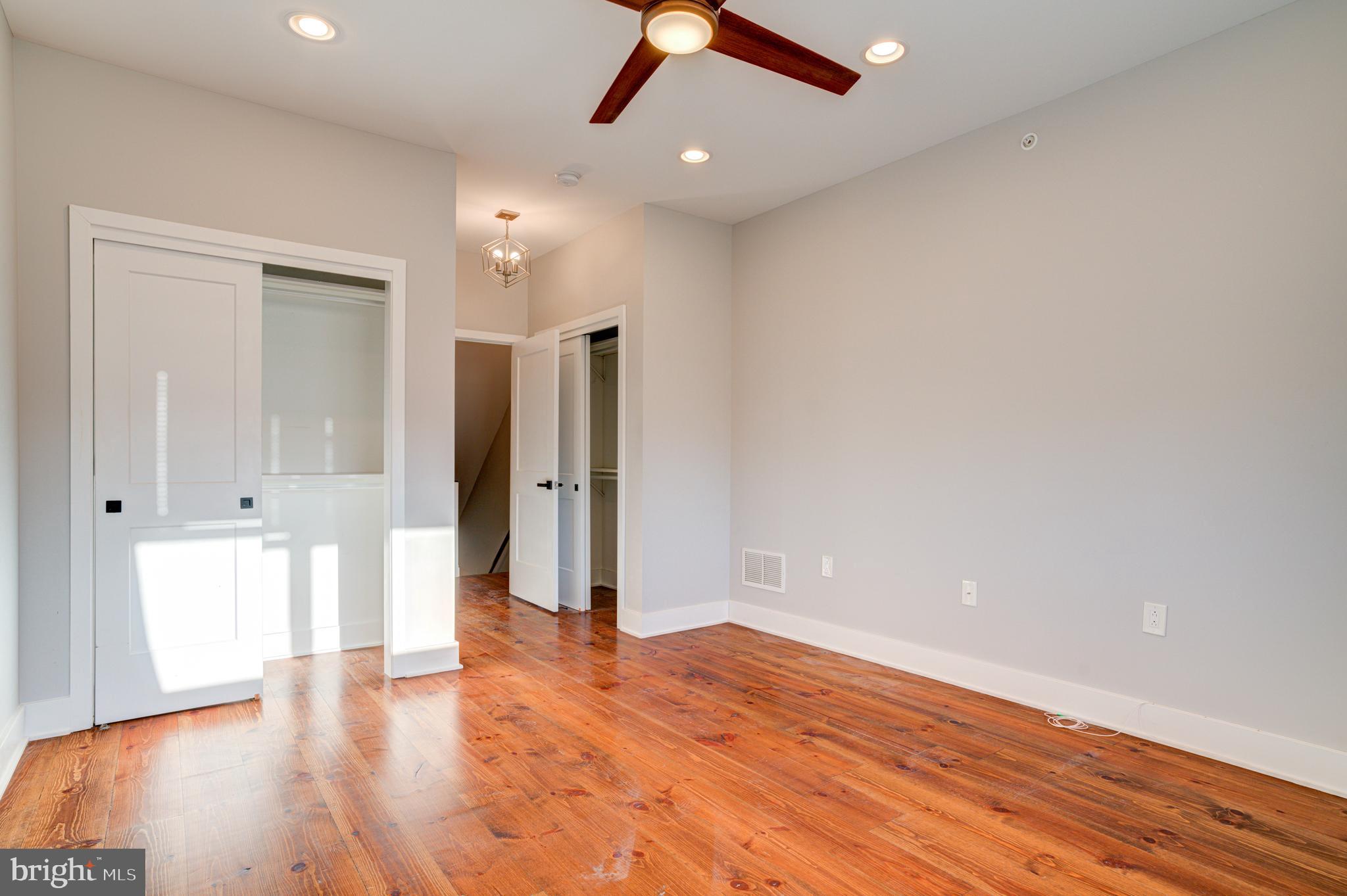 2526 E ALBERT STREET