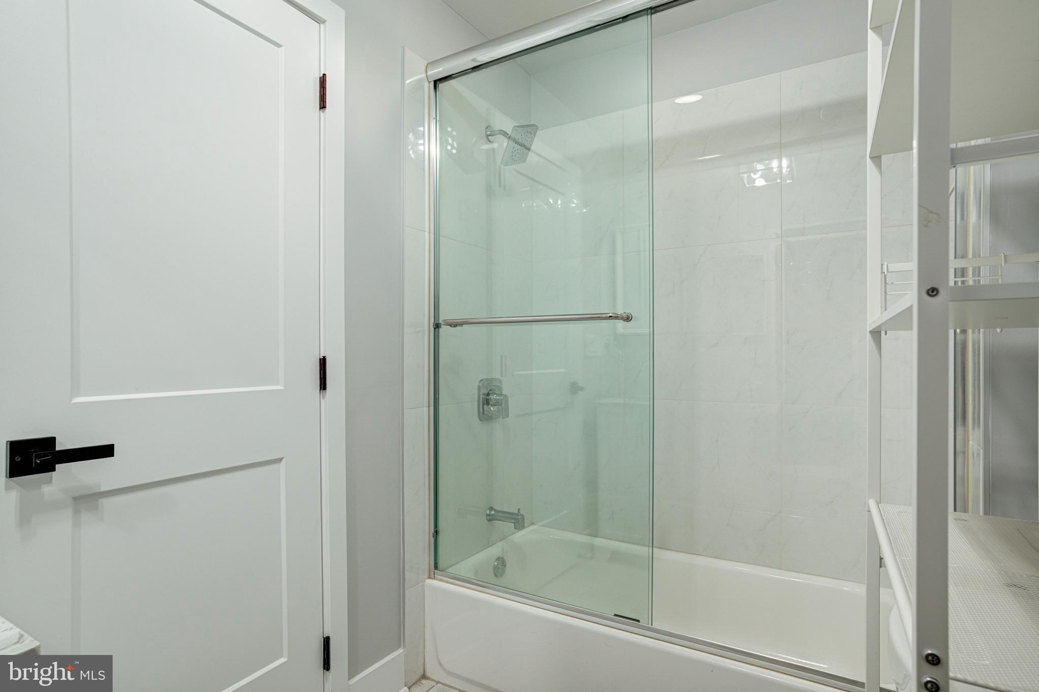 2526 E ALBERT STREET