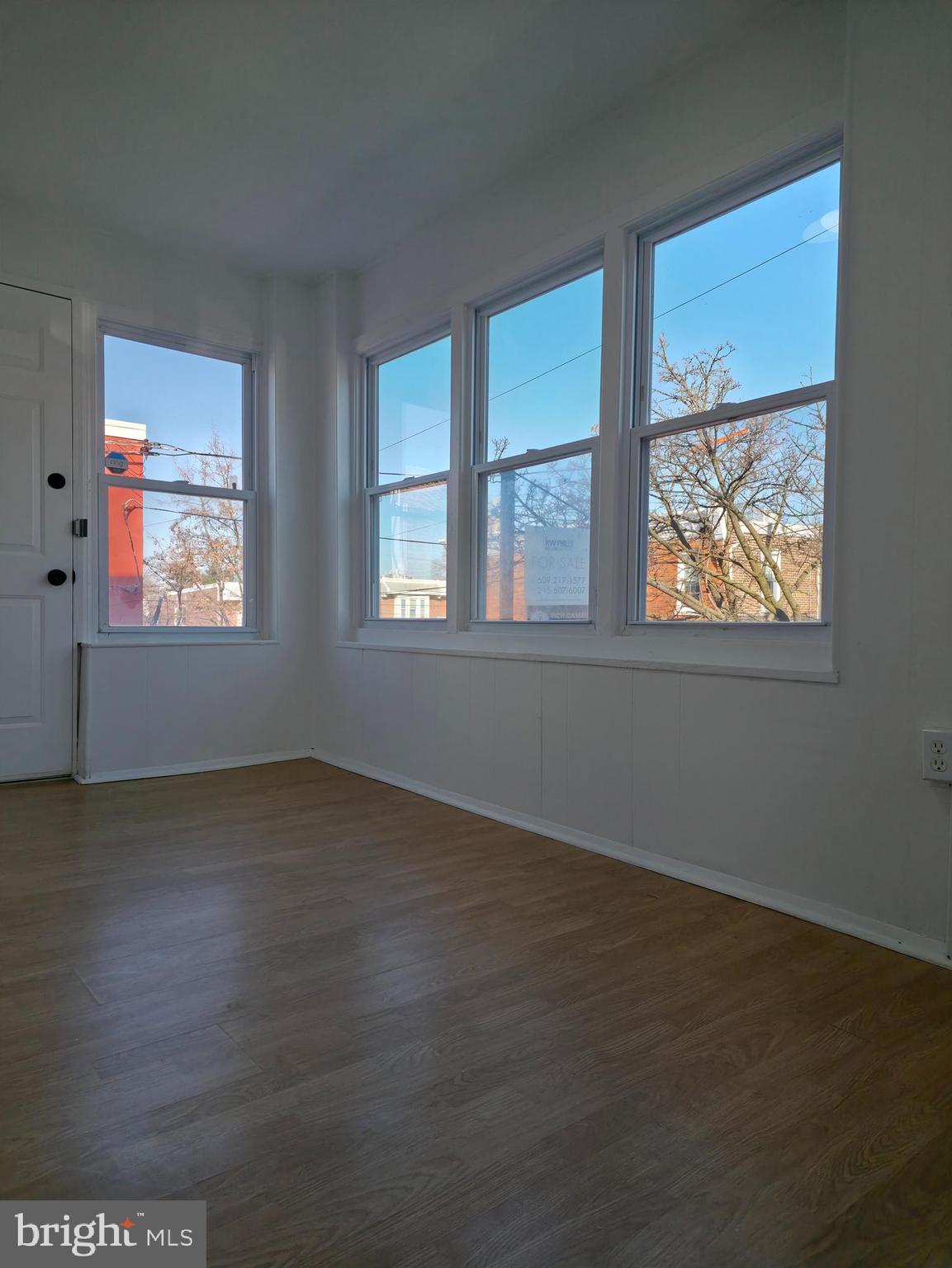 4004 MITCHELL STREET