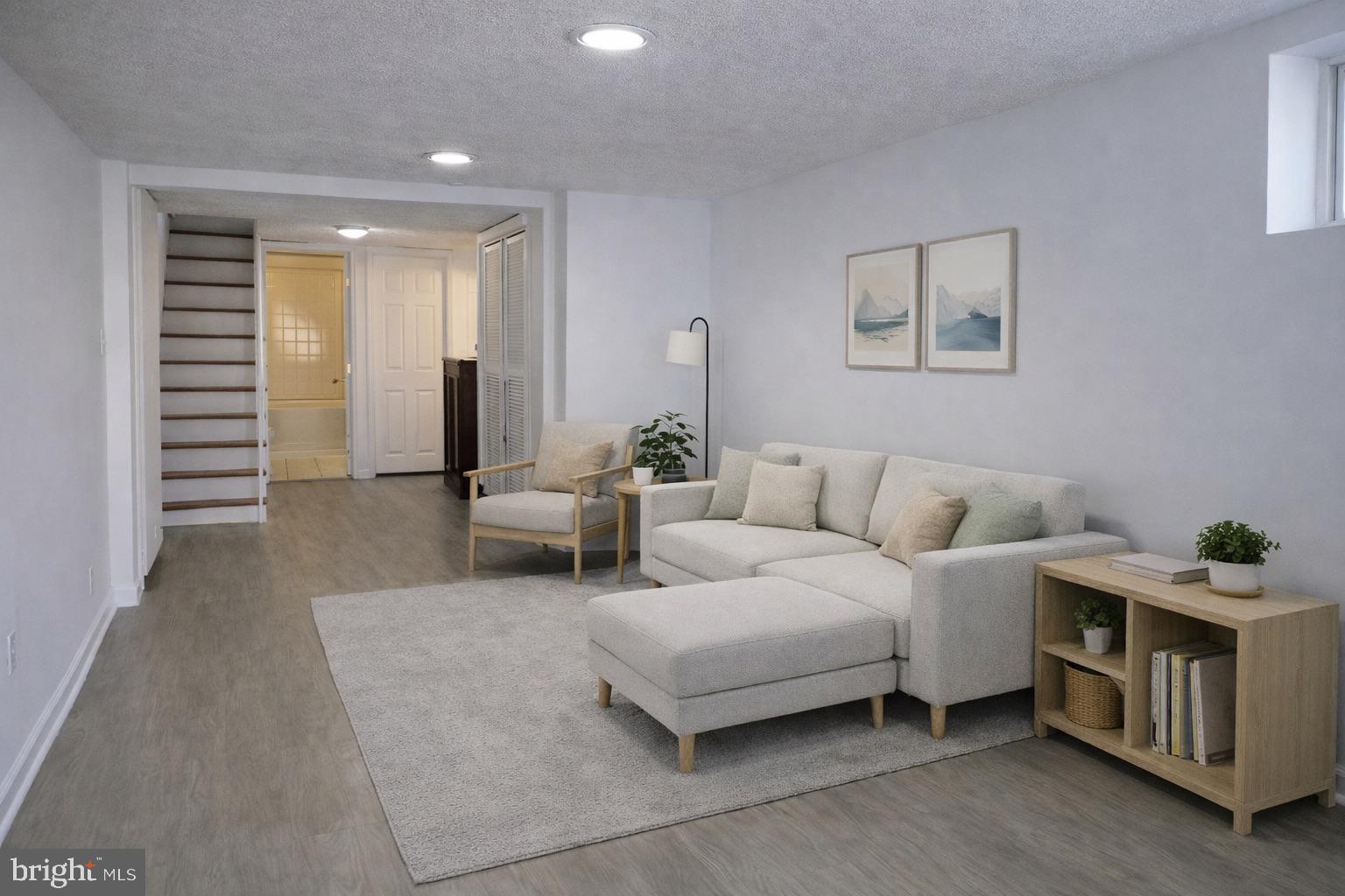 4004 MITCHELL STREET