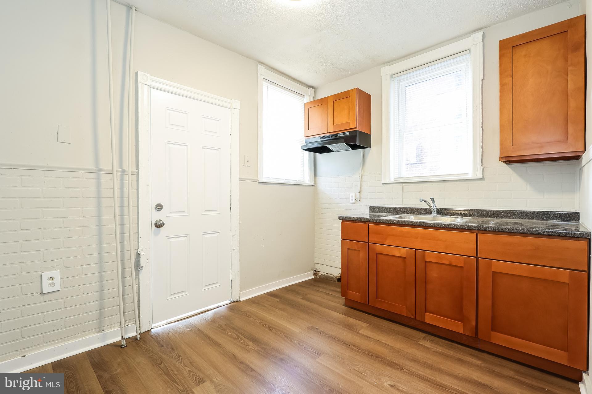 5627 HADFIELD STREET