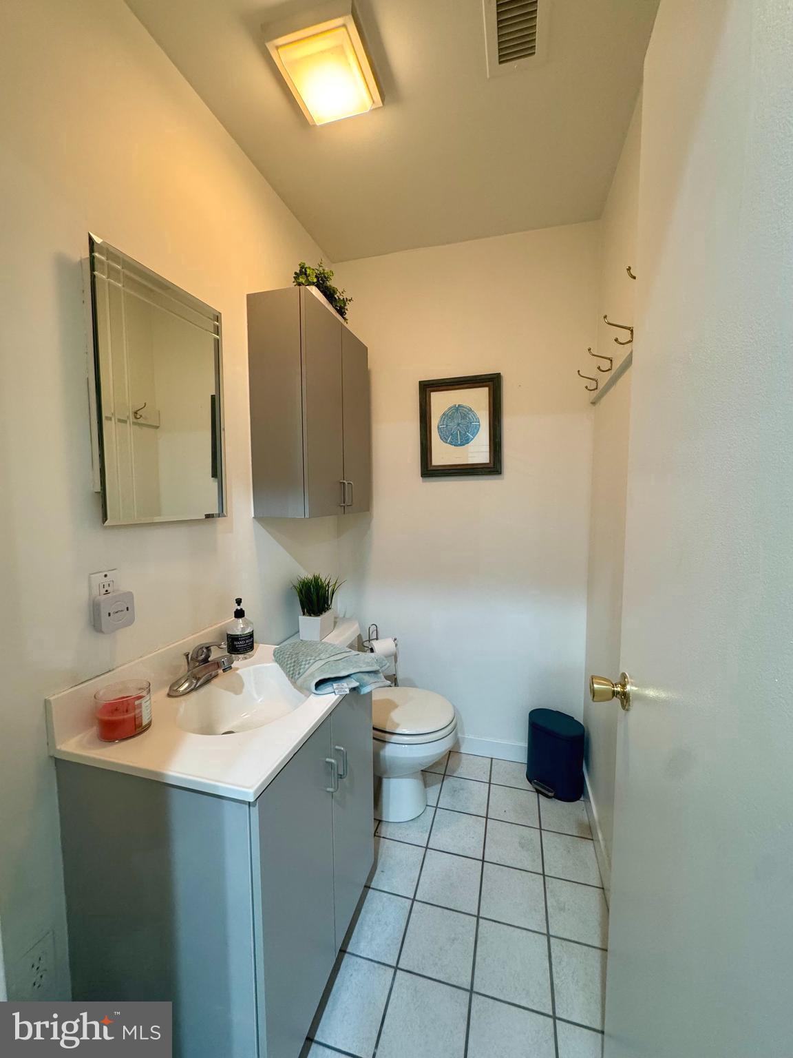 1534 PACKER AVENUE 200F