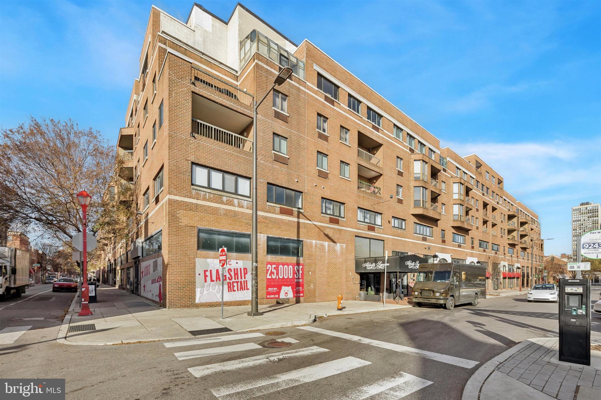 200 LOMBARD STREET 10 820