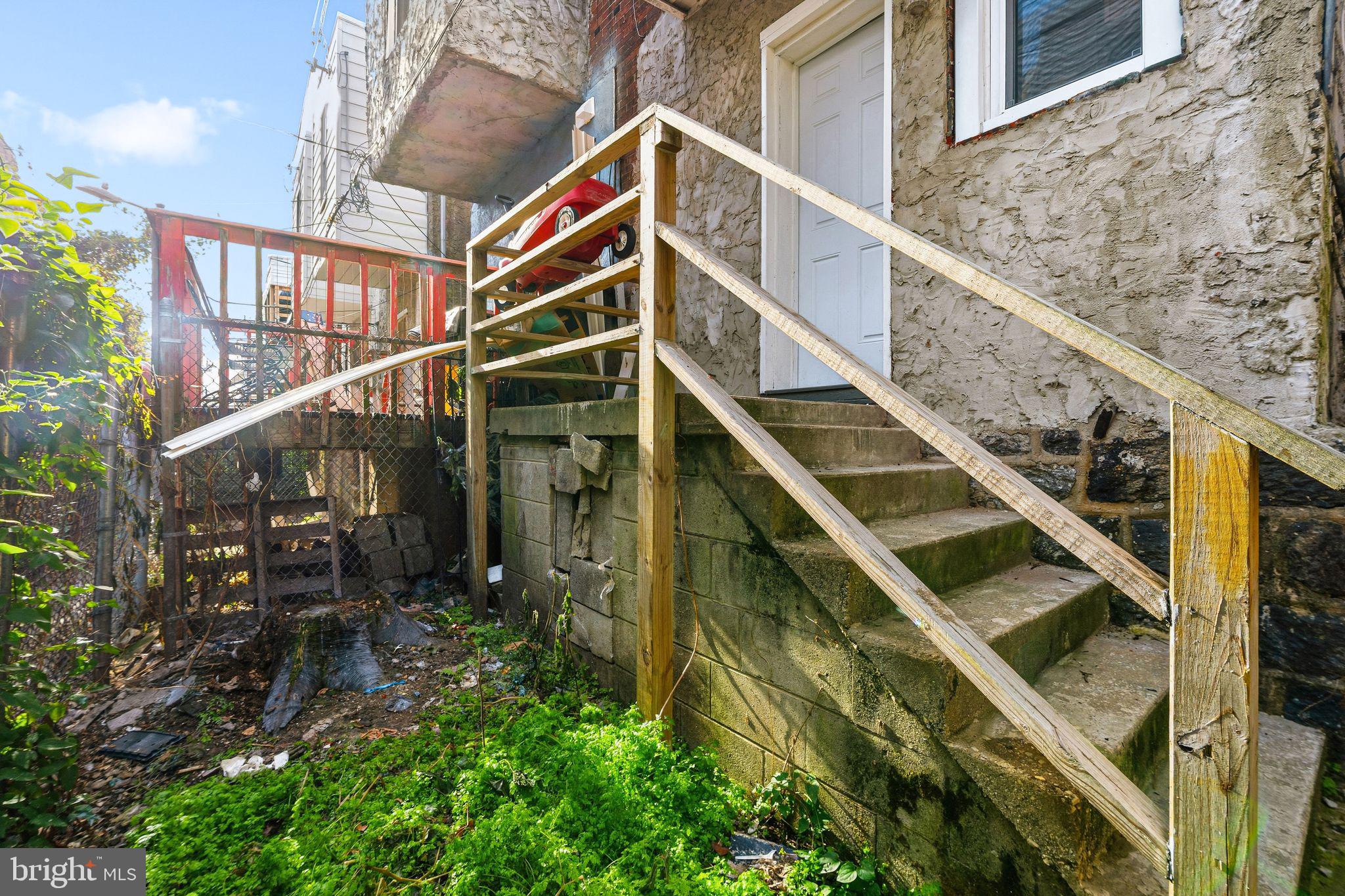 227 S FRAZIER STREET