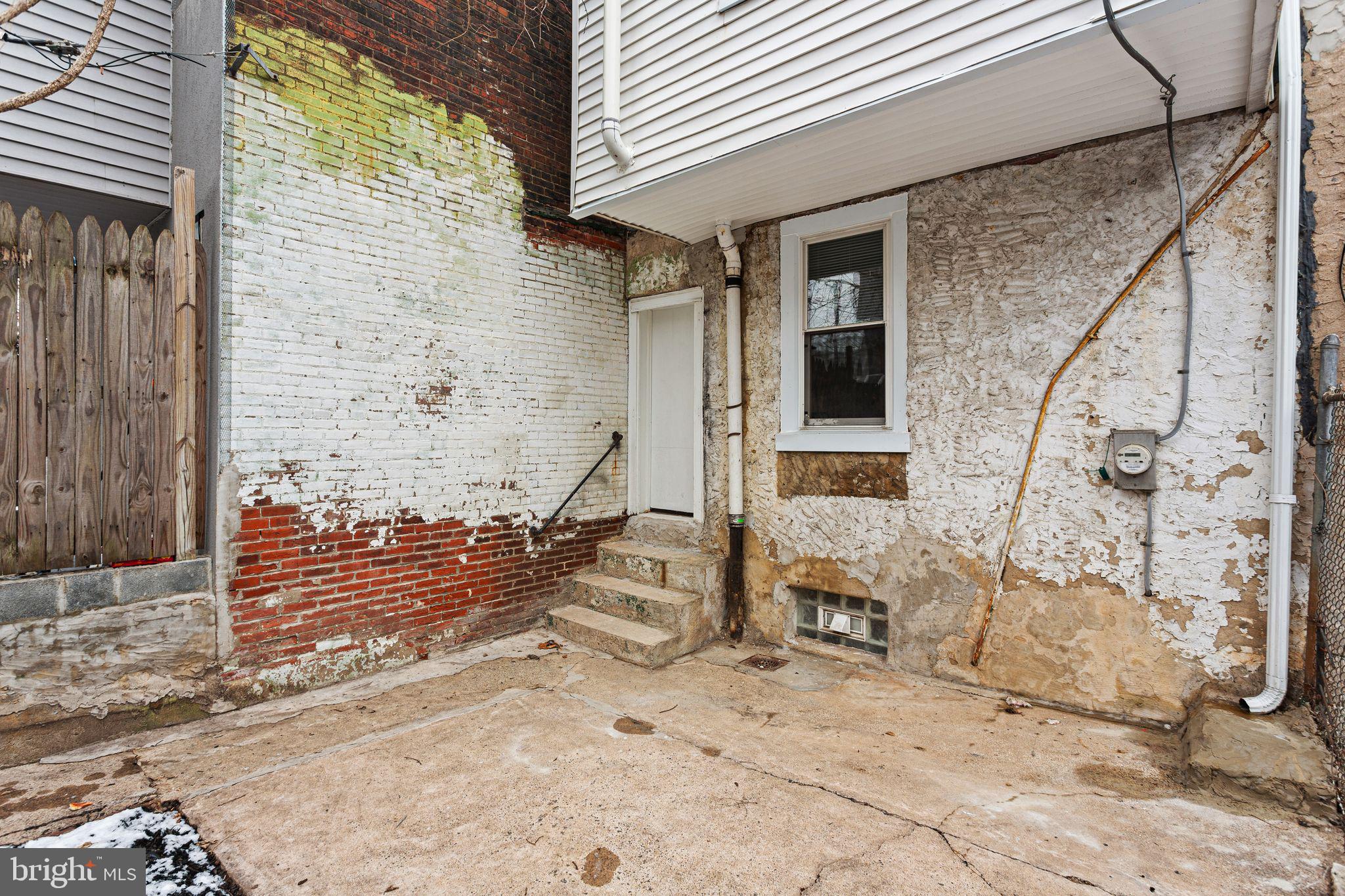 1218 S HANSON STREET