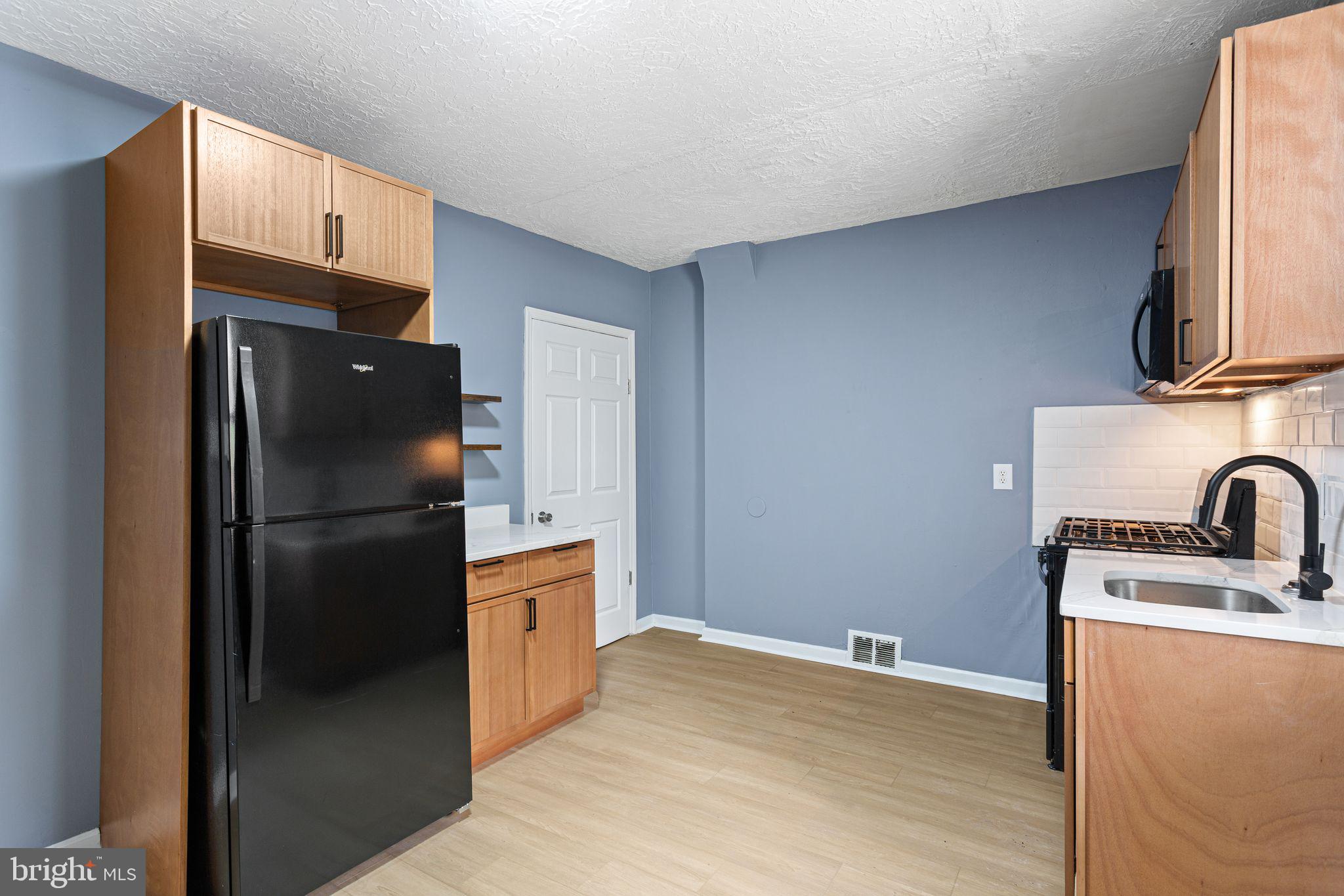 1218 S HANSON STREET