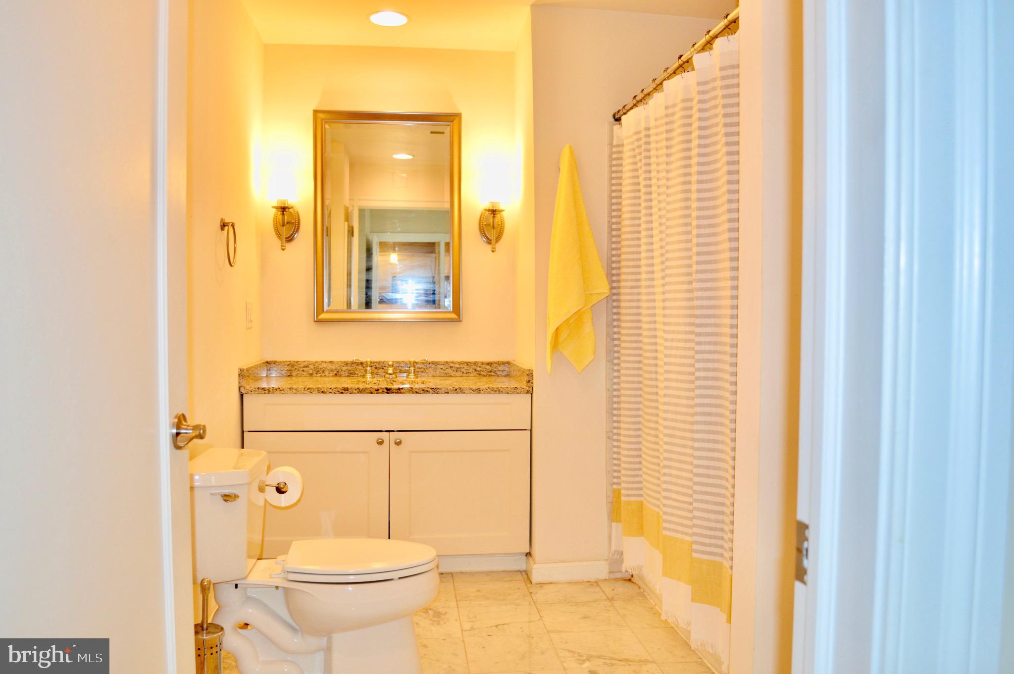 1811 CHESTNUT STREET UNIT 404