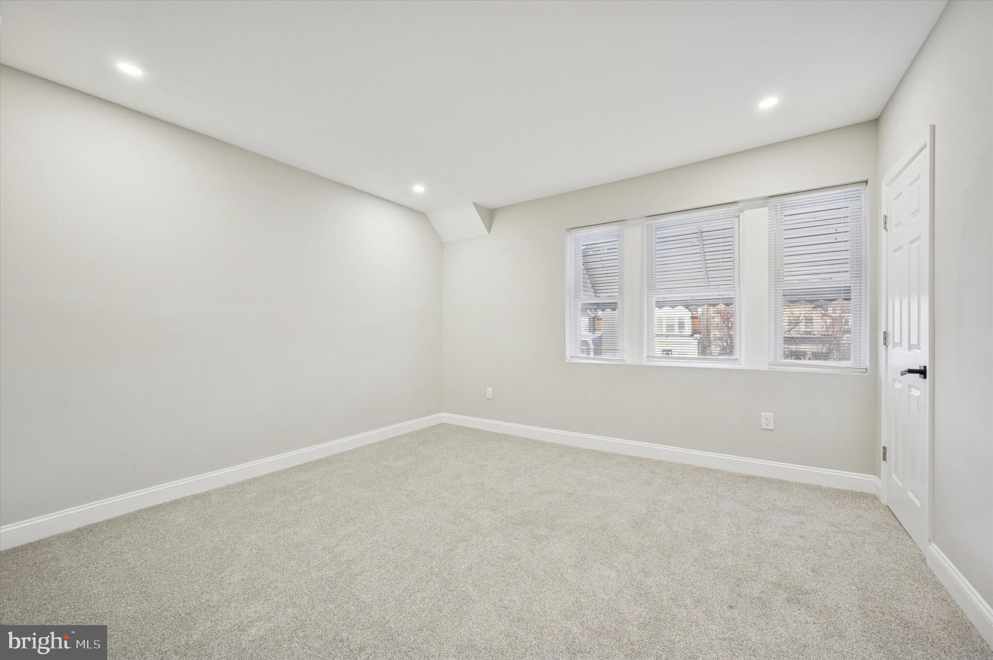 5722 FLORENCE AVENUE