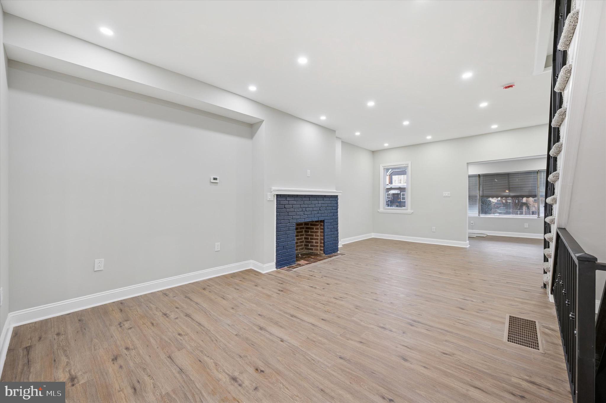 5722 FLORENCE AVENUE