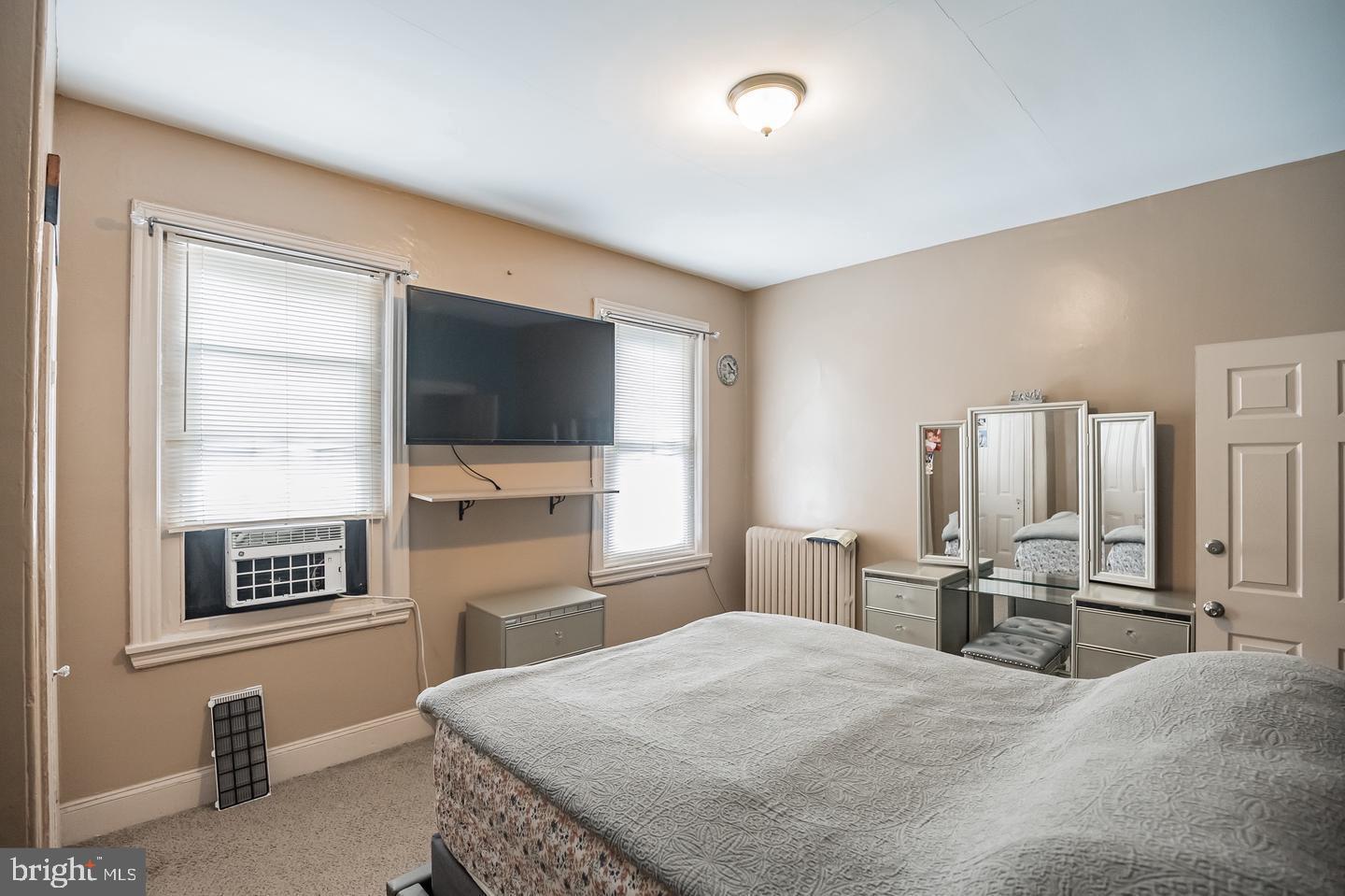 1925 E ALLEGHENY AVENUE