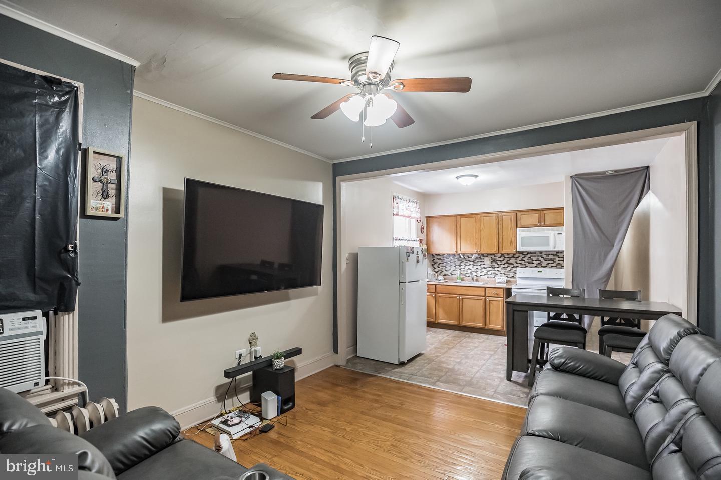 1925 E ALLEGHENY AVENUE