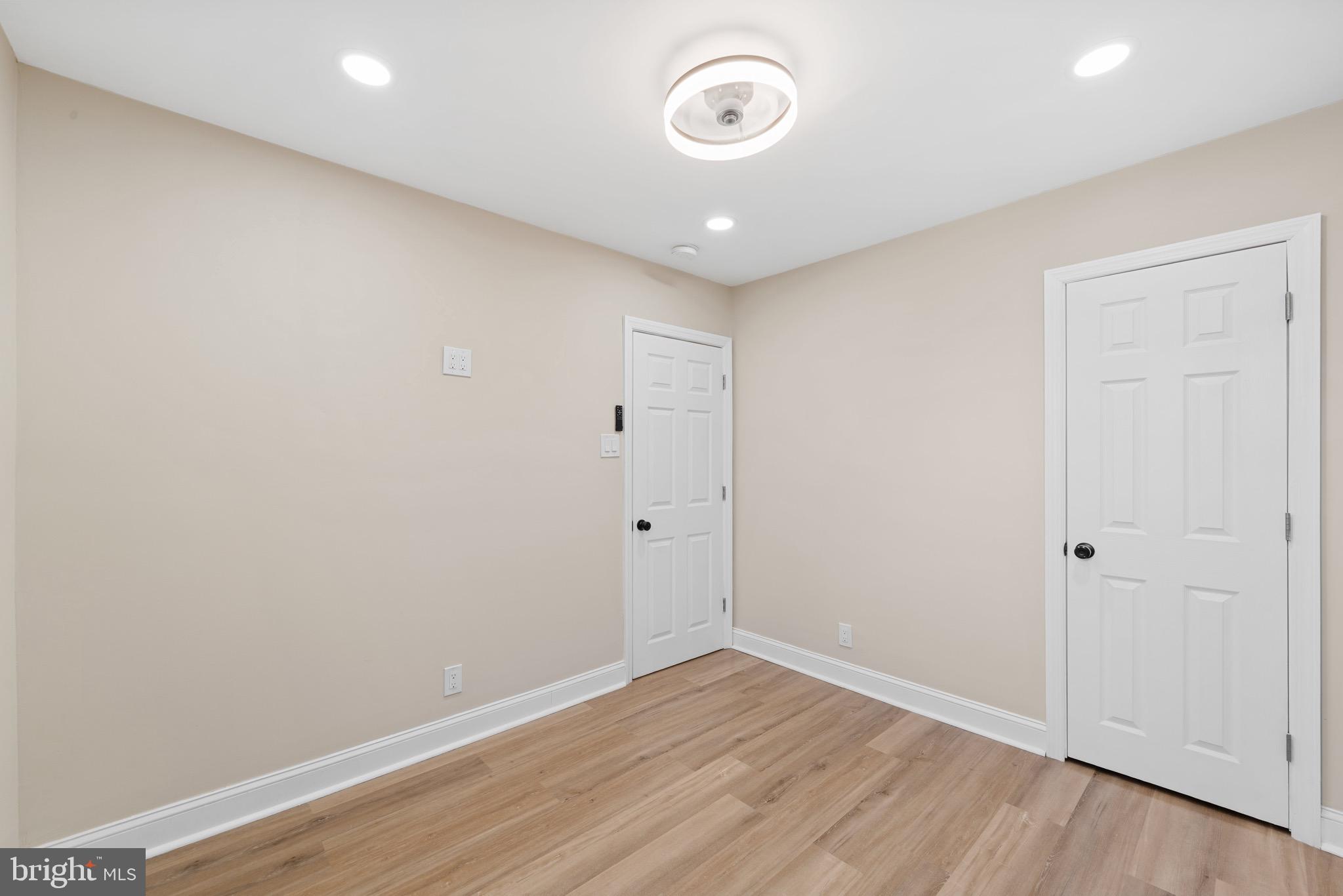 6027 WOODCREST AVENUE