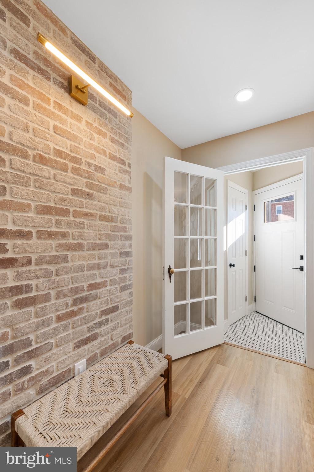 6027 WOODCREST AVENUE