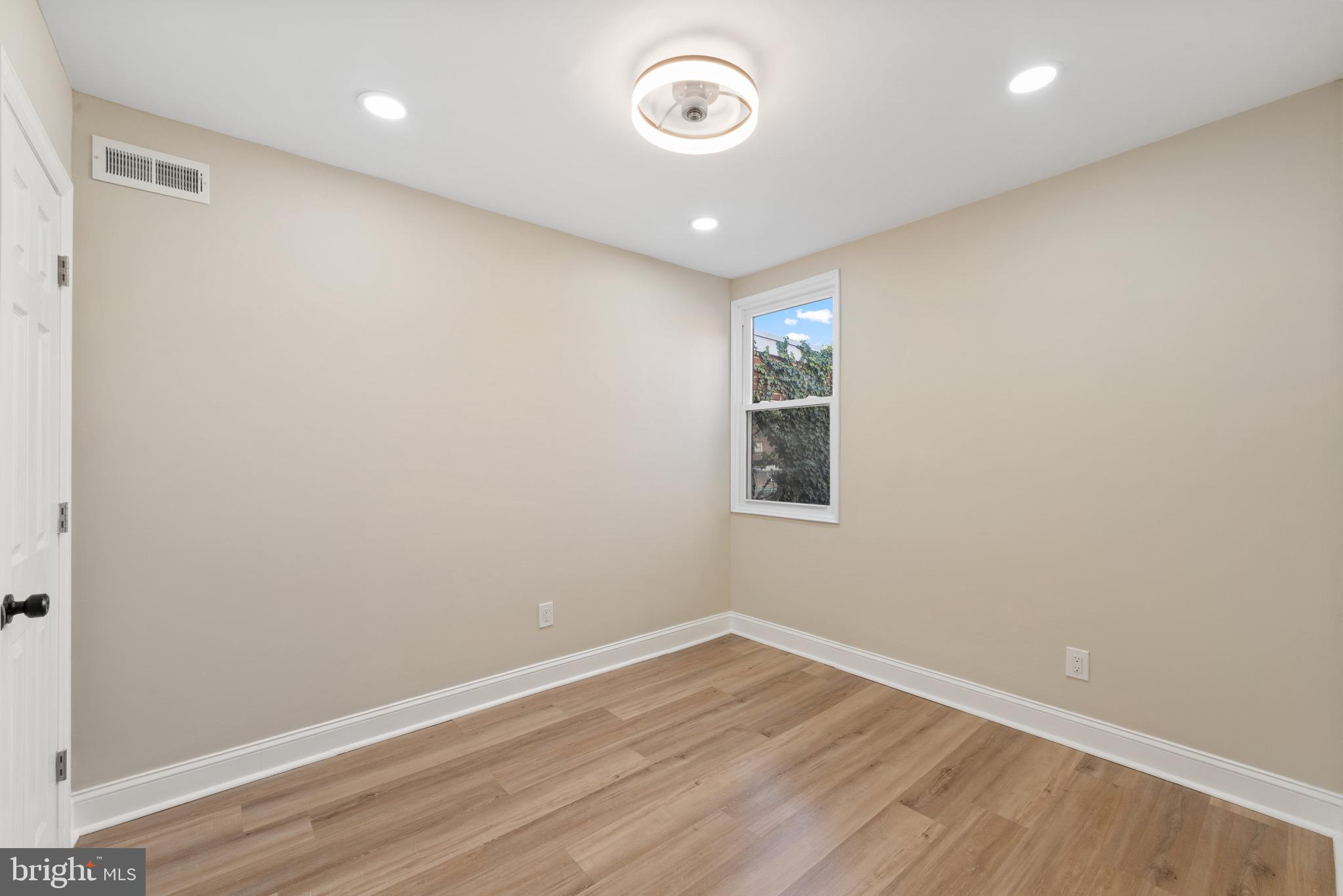 6027 WOODCREST AVENUE