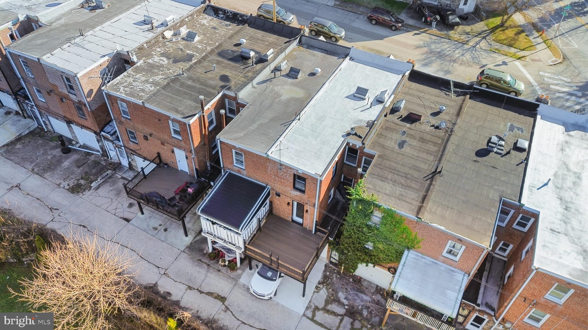 6027 WOODCREST AVENUE