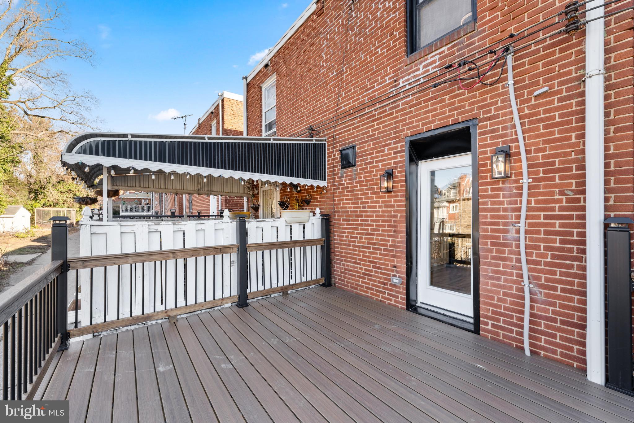 6027 WOODCREST AVENUE