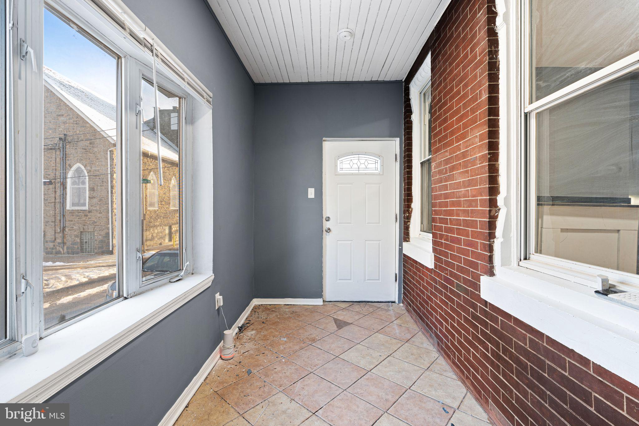 4668 MULBERRY STREET