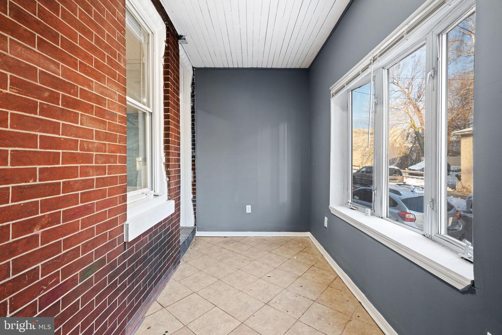 4668 MULBERRY STREET