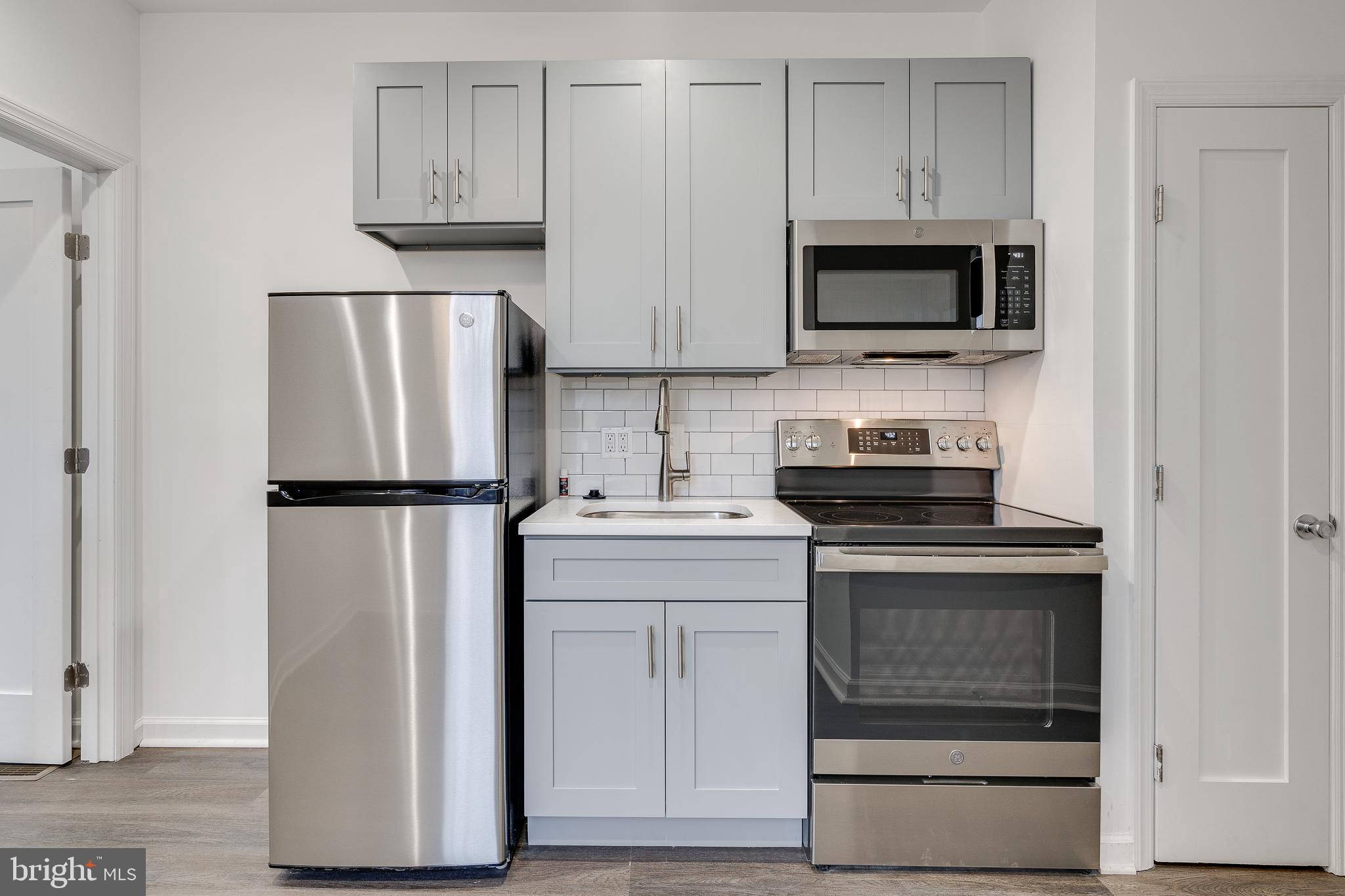 4216 WESTMINSTER AVENUE