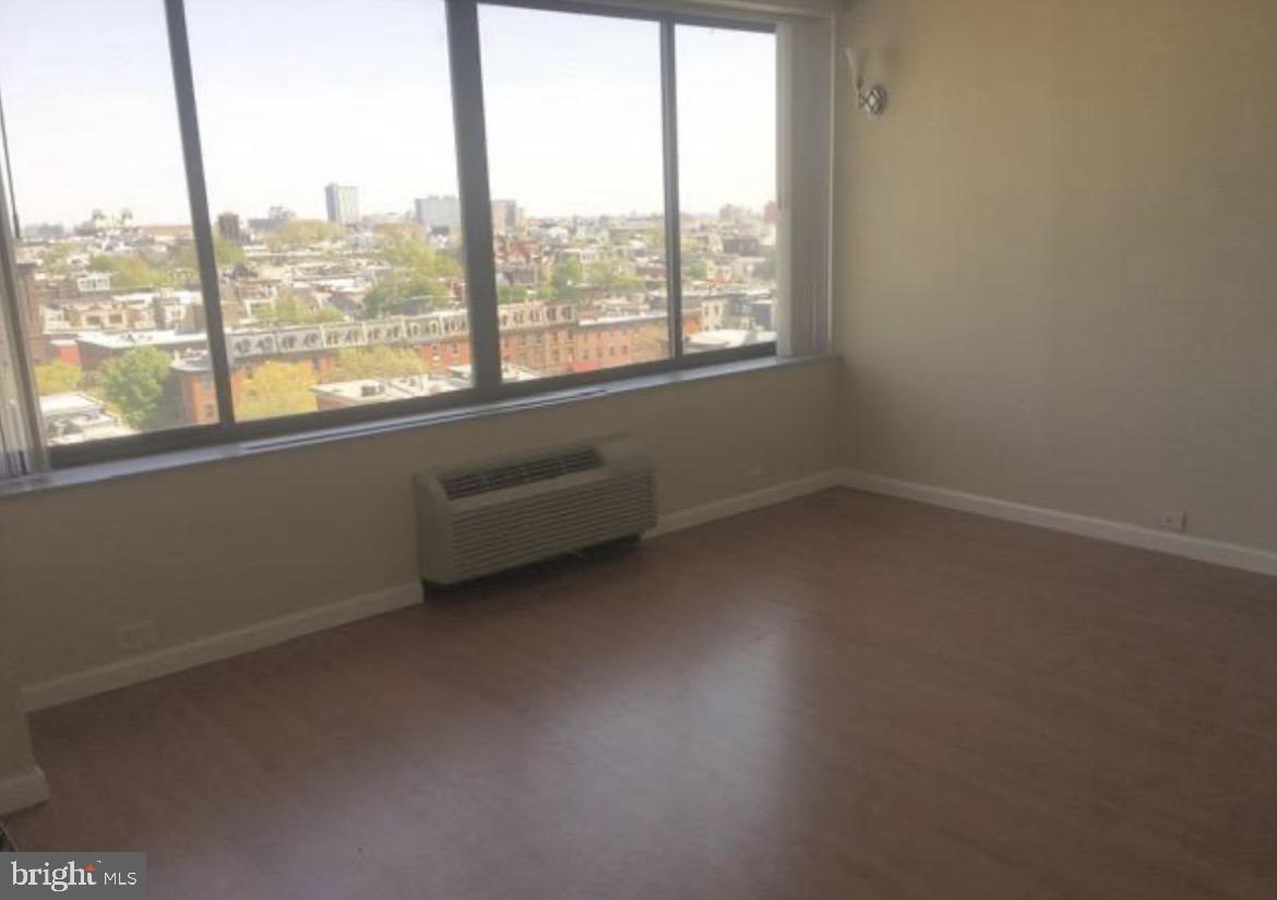 2001 HAMILTON STREET 00 1207