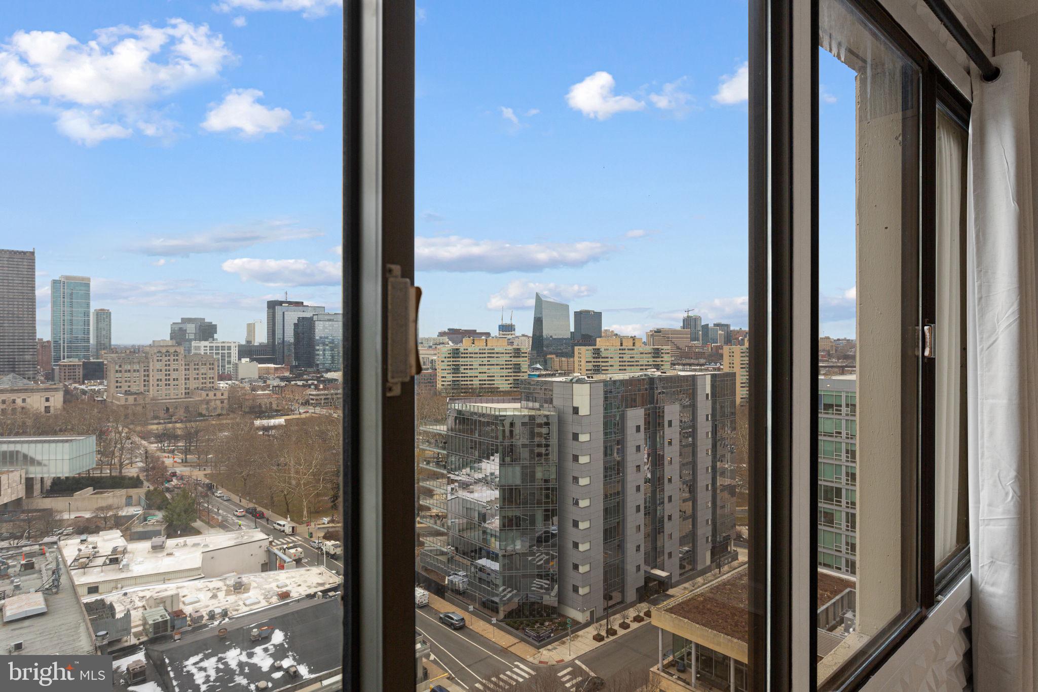 2001 HAMILTON STREET 1622