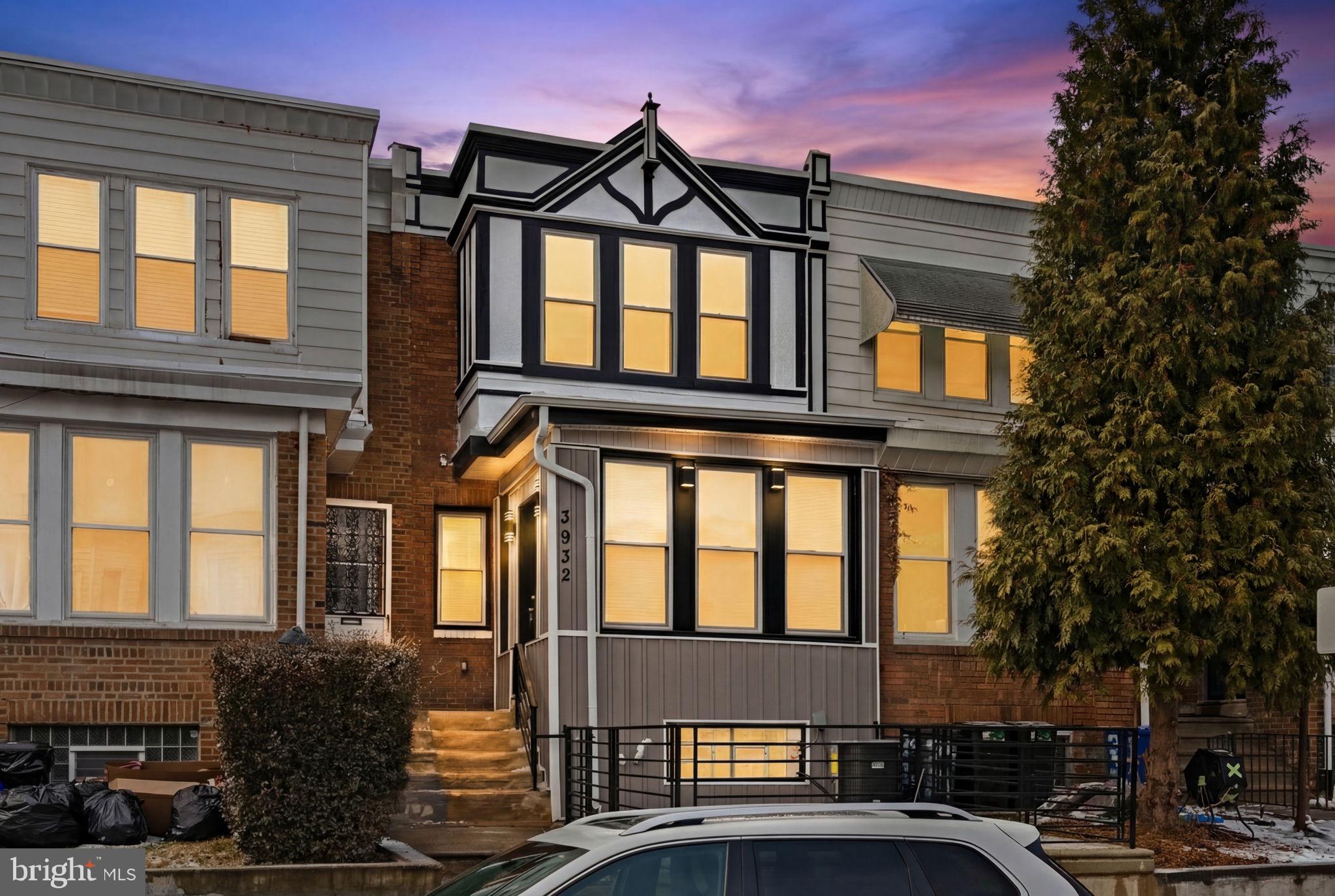 3932 N SMEDLEY STREET