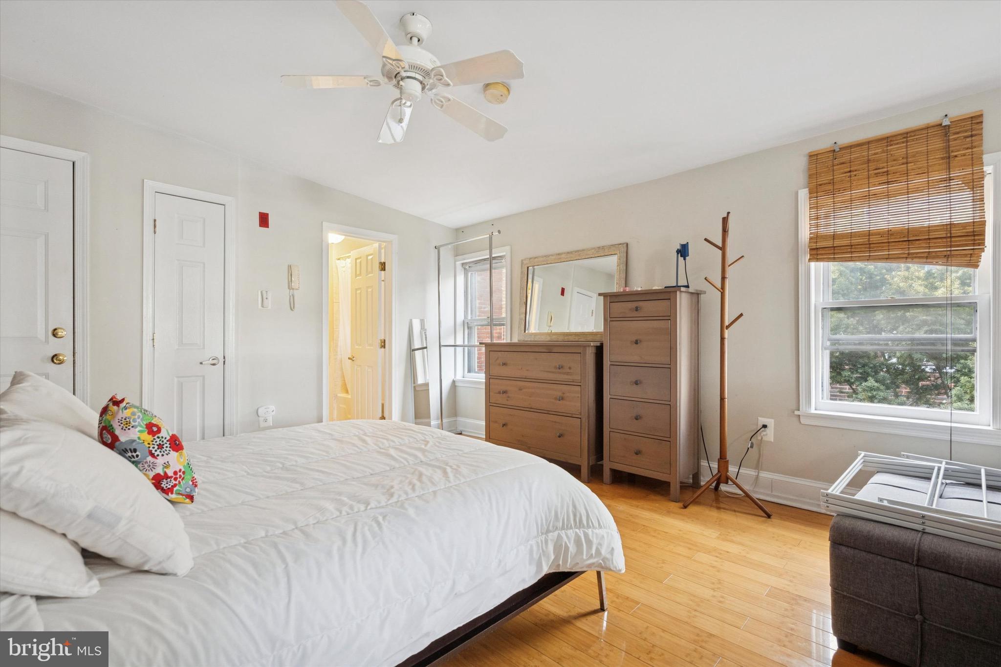 2019 SPRING GARDEN STREET 00 3R