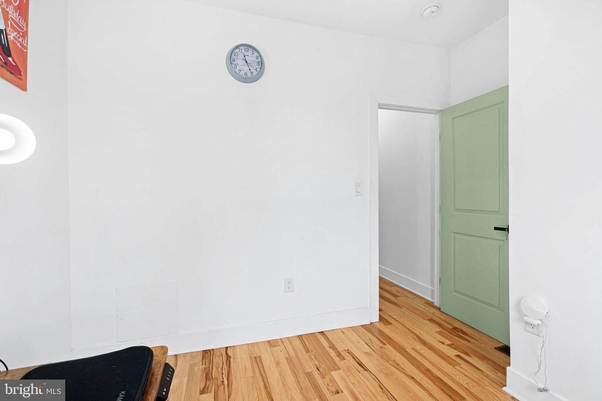 2937 NICHOLAS STREET