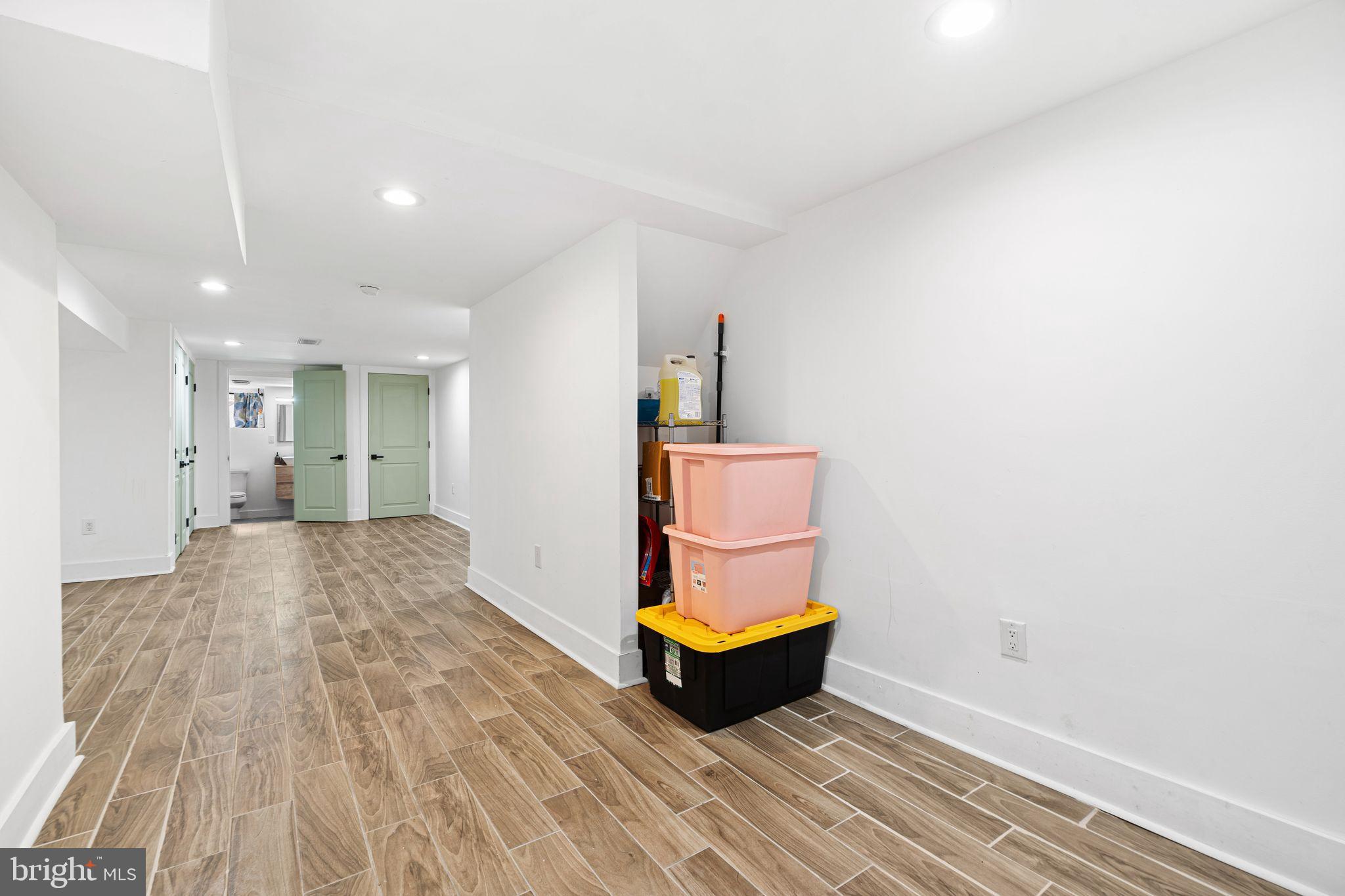 2937 NICHOLAS STREET