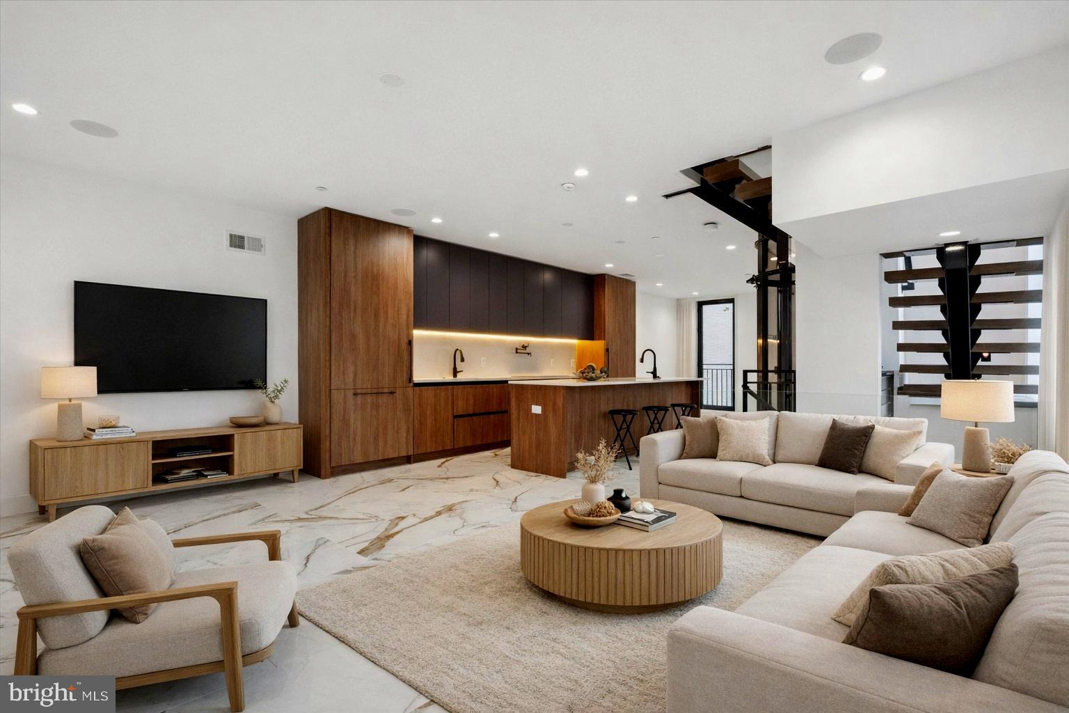 1843 HARTRANFT STREET B102