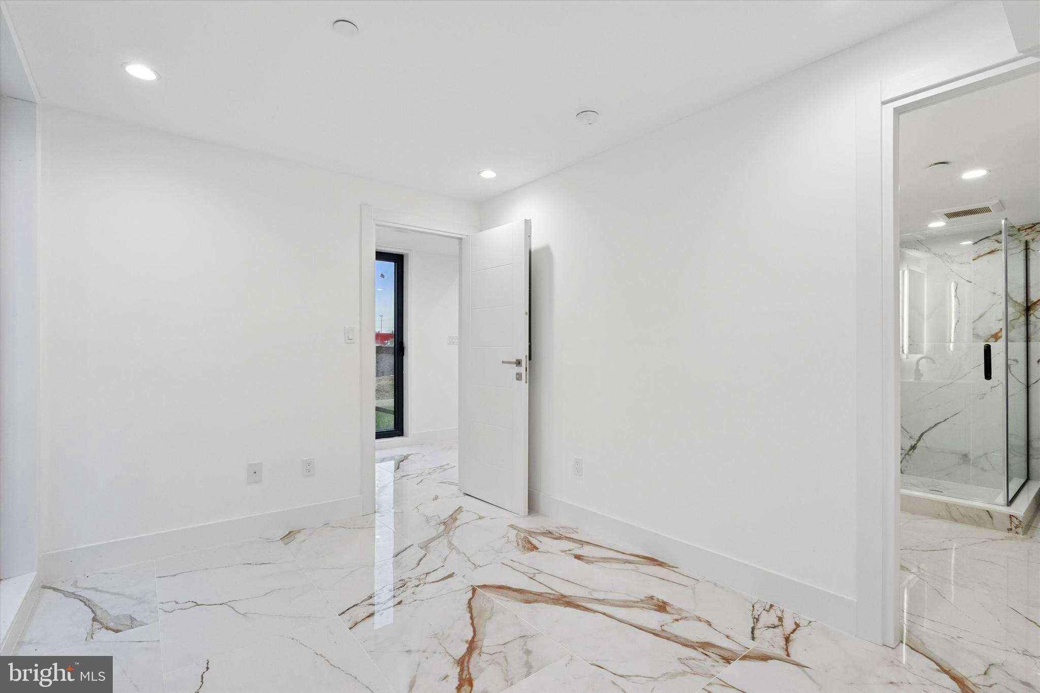 1843 HARTRANFT STREET B102