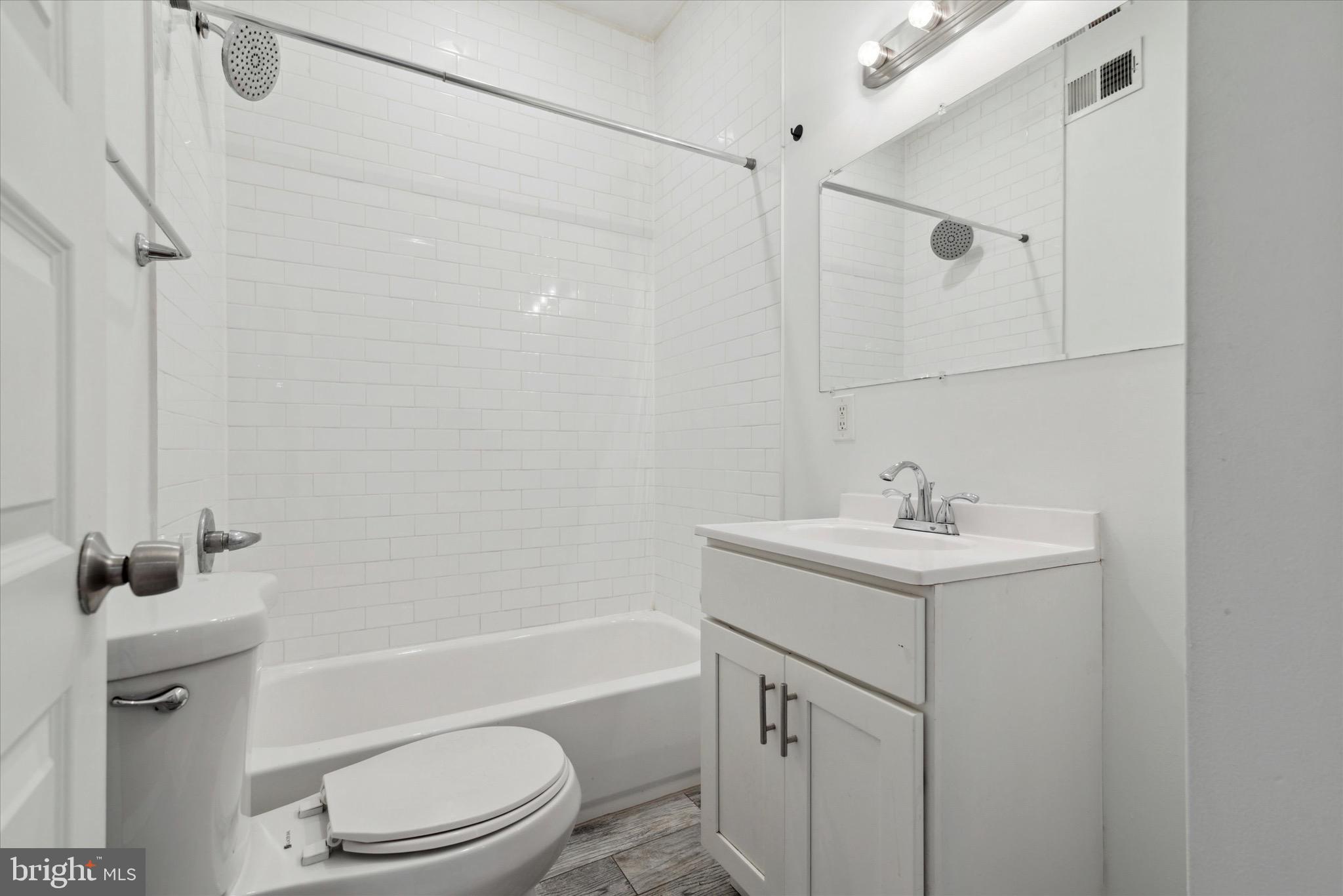 5011 GERMANTOWN AVENUE C