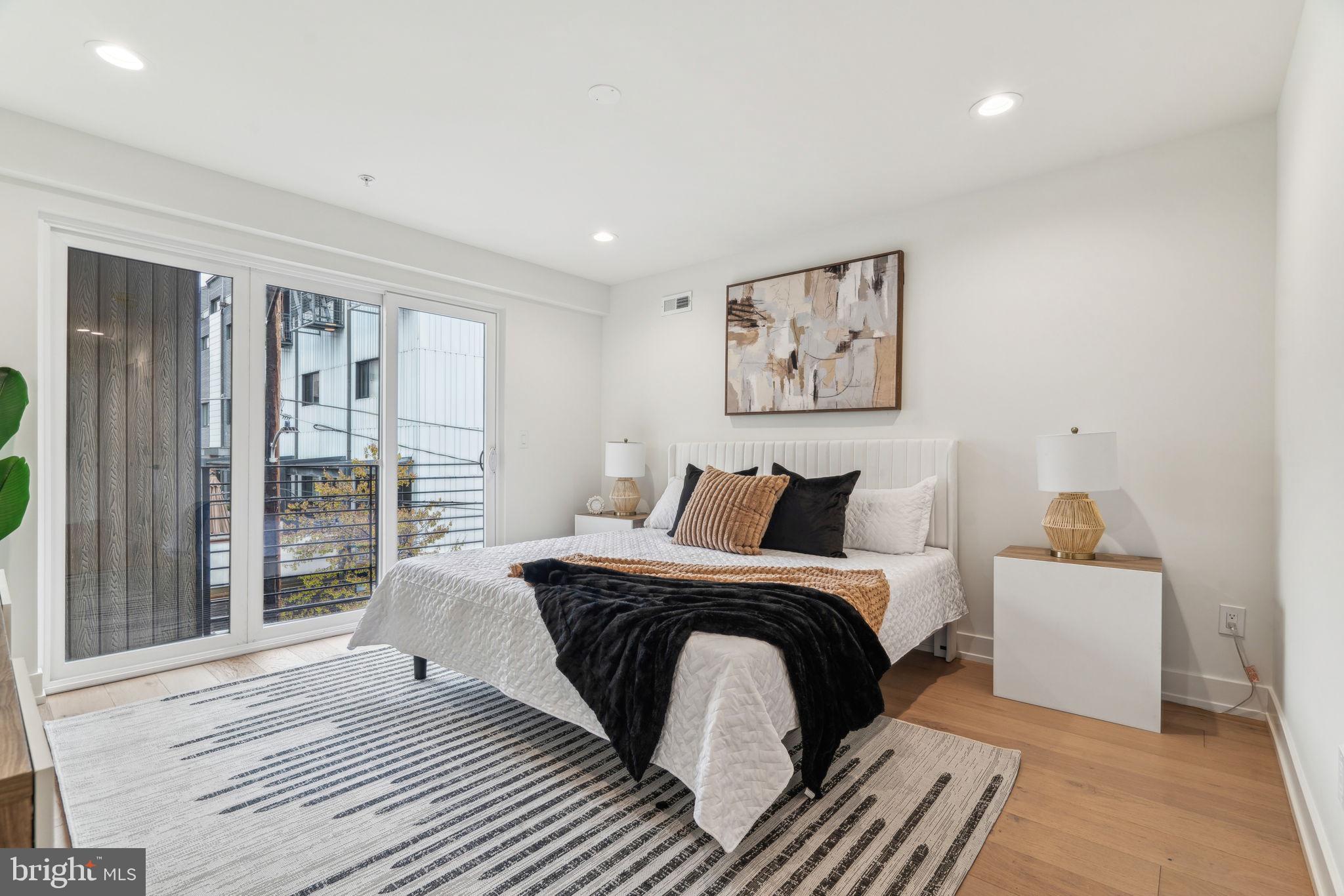 1106 N BODINE STREET