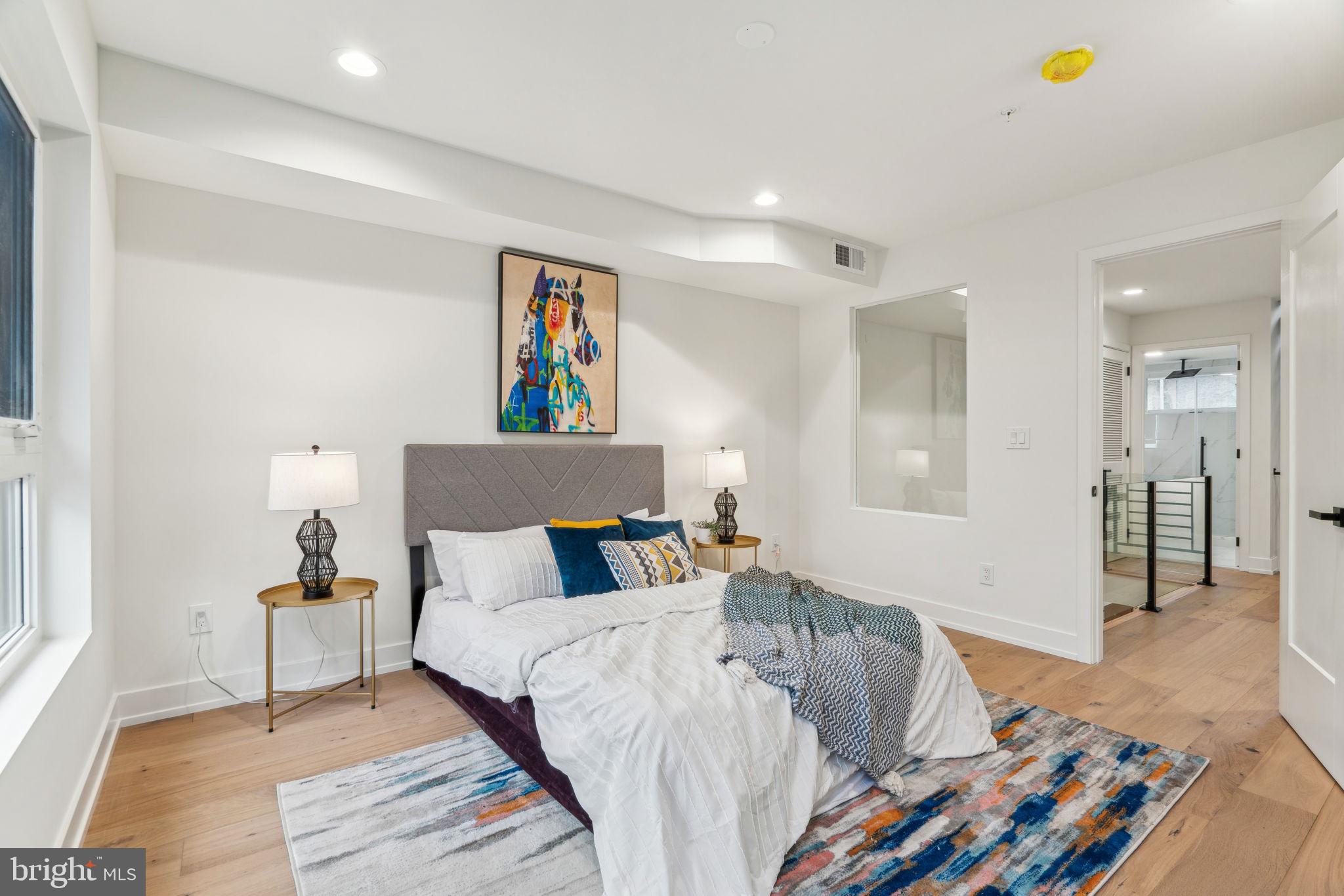 1106 N BODINE STREET