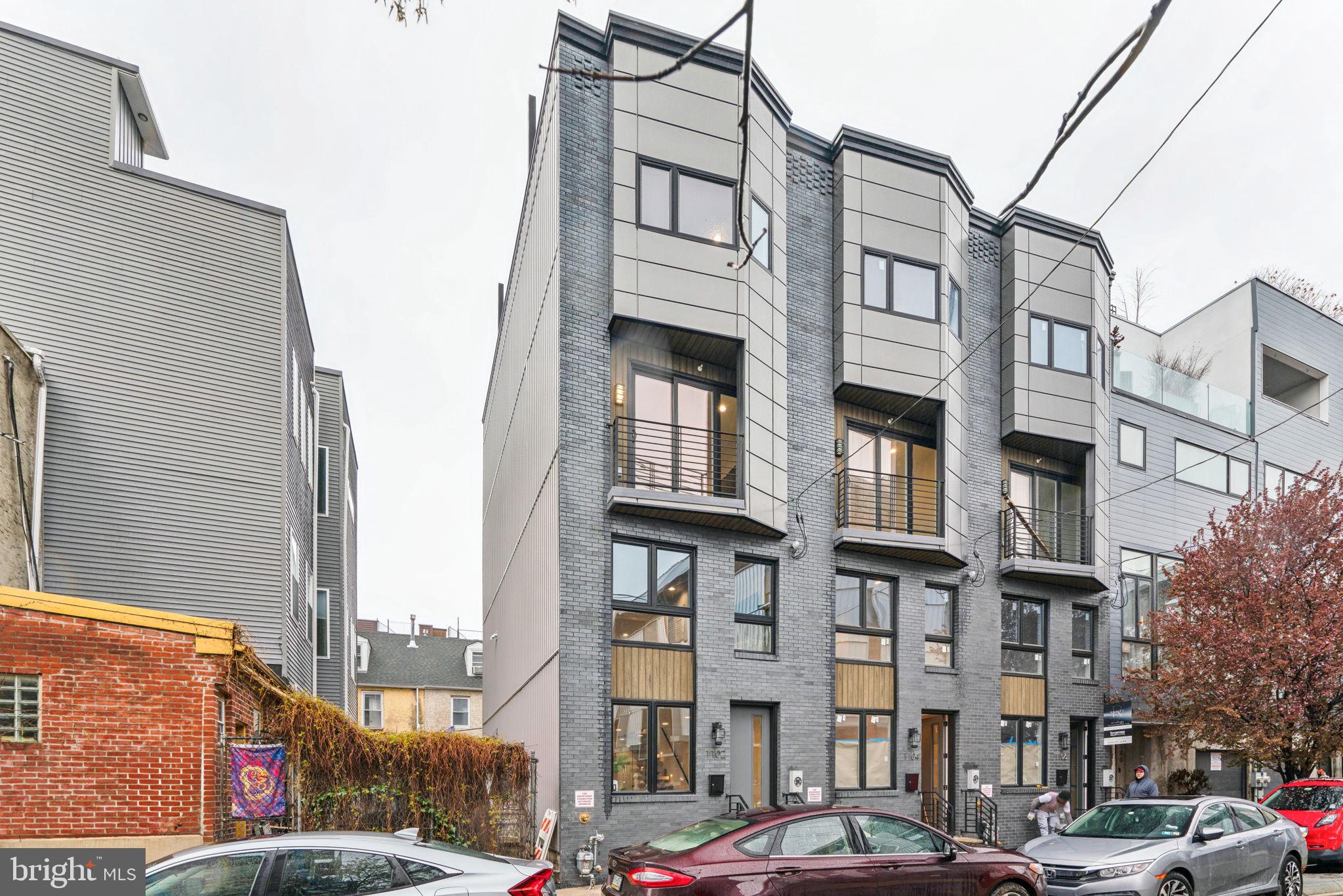 1106 N BODINE STREET