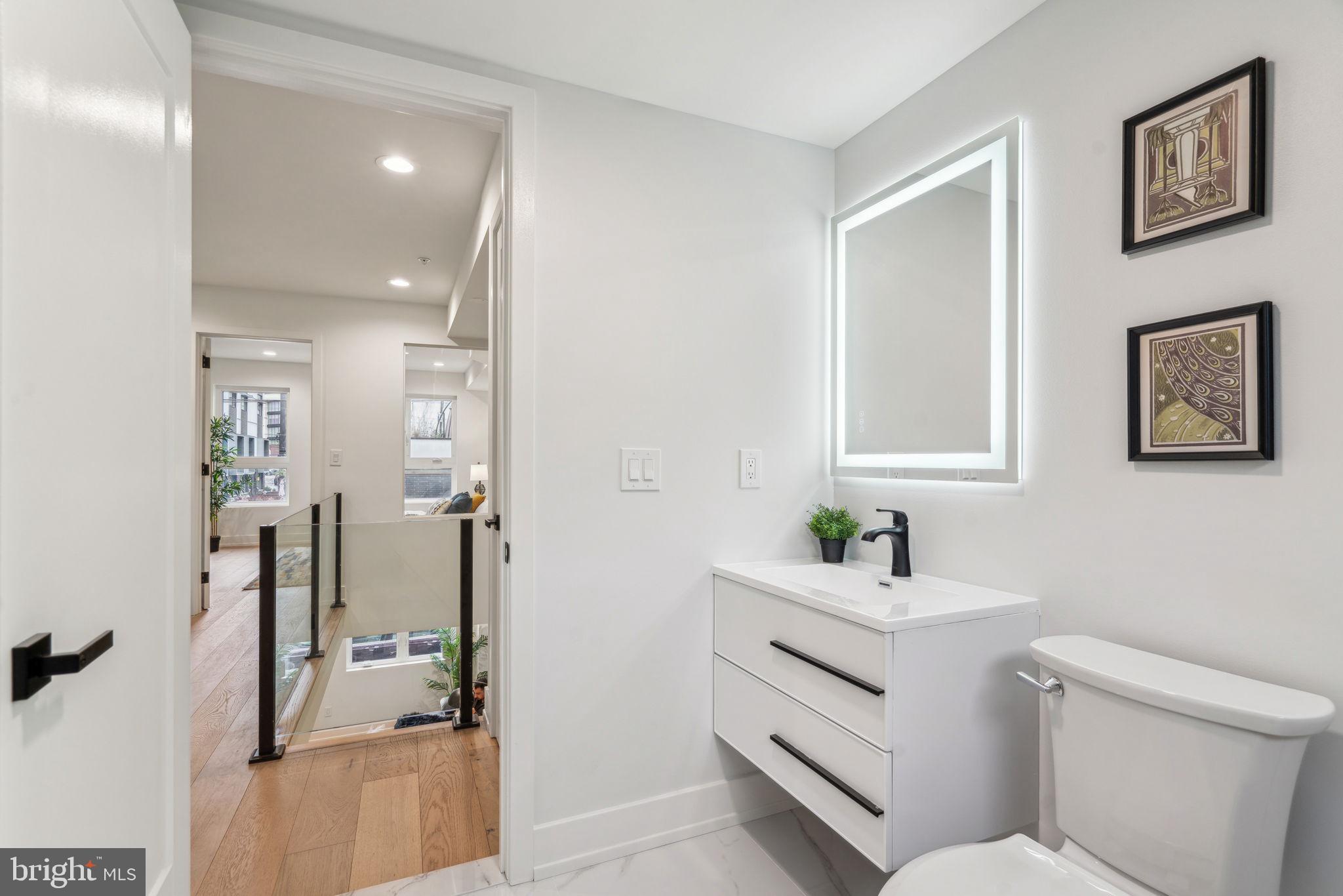 1106 N BODINE STREET